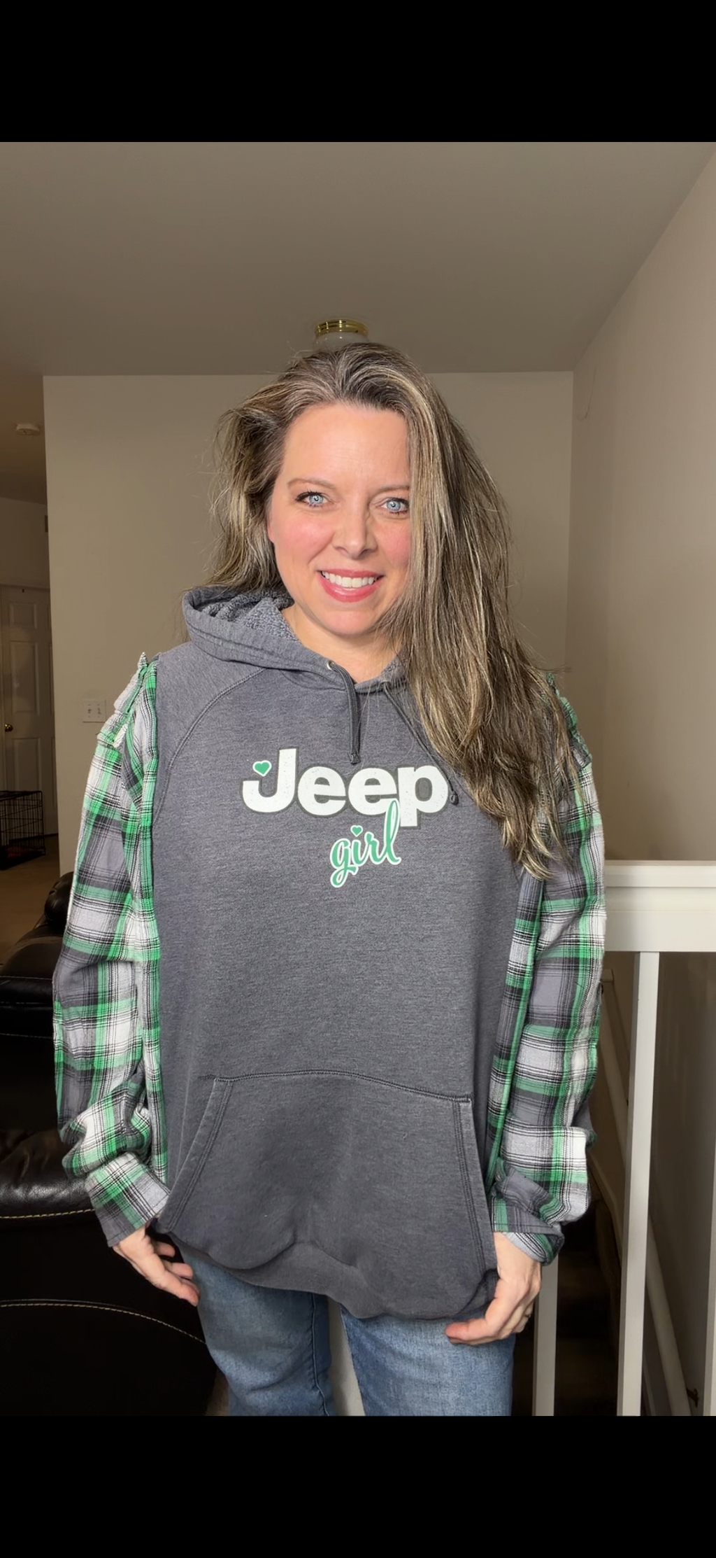 Upcycled Jeep – women's 1X midweight sweatshirt with flannel sleeves