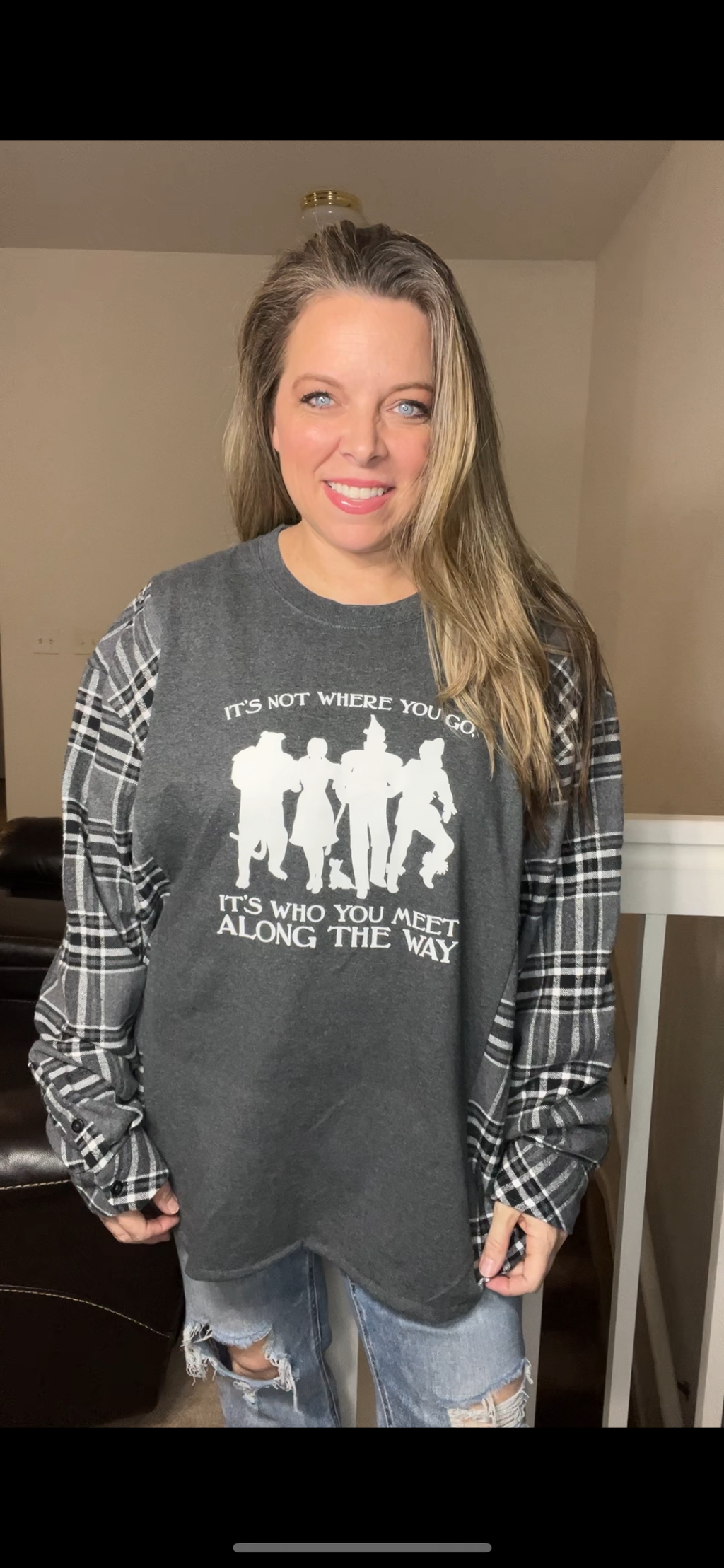 Upcycled Wizard of Oz – women’s 3X – T-shirt with flannel sleeves