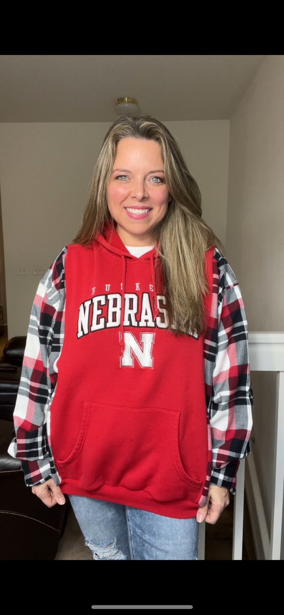 Upcycled Nebraska – women’s 1X – midweight sweatshirt with flannel sleeves ￼