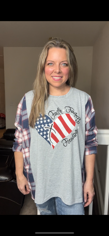 Upcycled Freedom – women’s 2X T-shirt with thin flannel sleeves￼