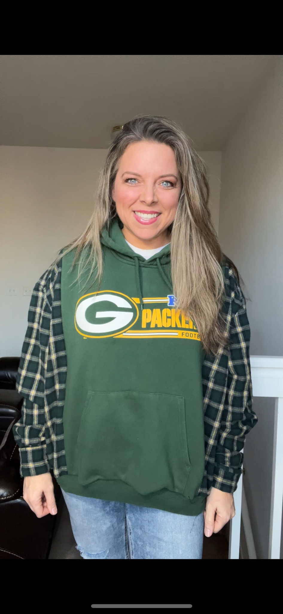 Upcycled Green Bay – women’s M/L – thick sweatshirt with flannel sleeves