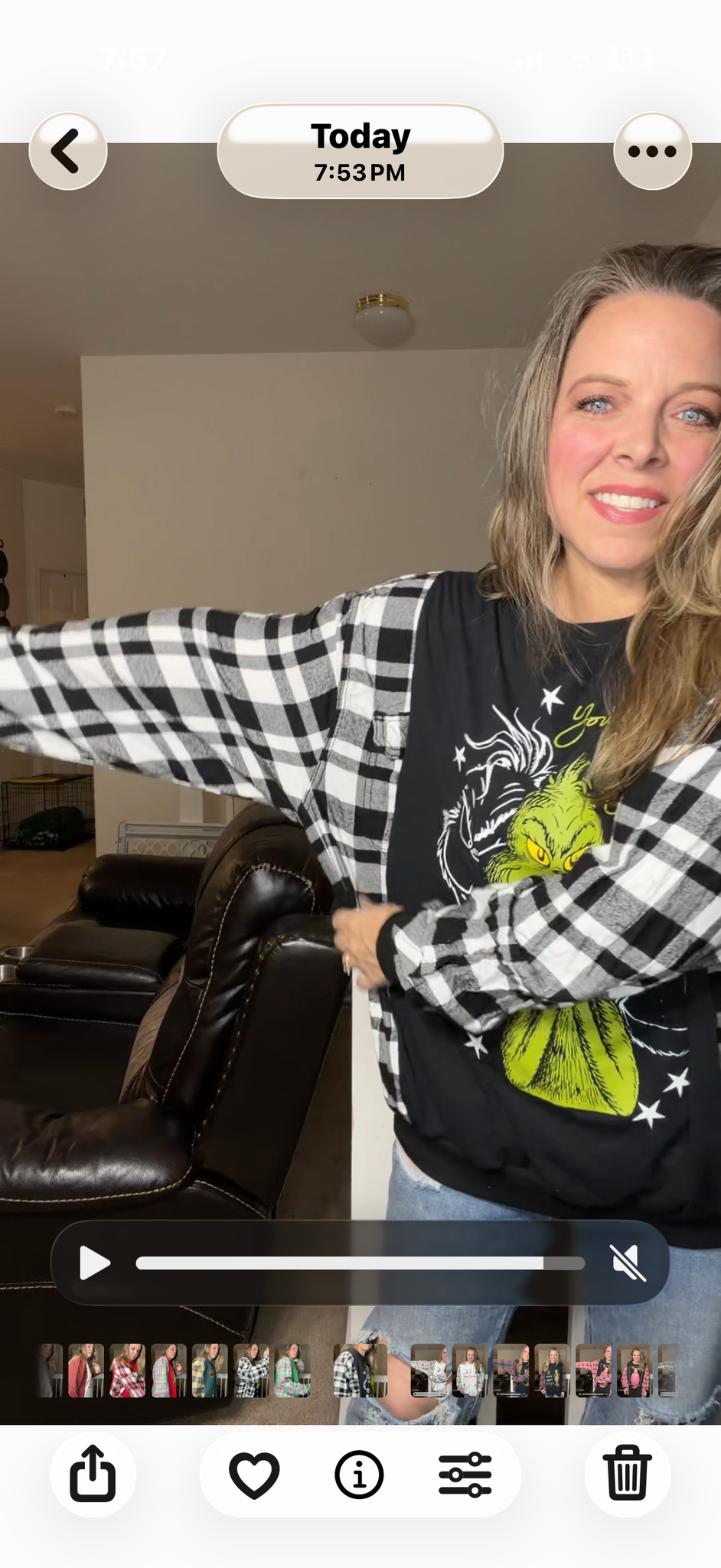 Upcycled Mean Grinch – women's 1X/2X T-shirt with flannel sleeves