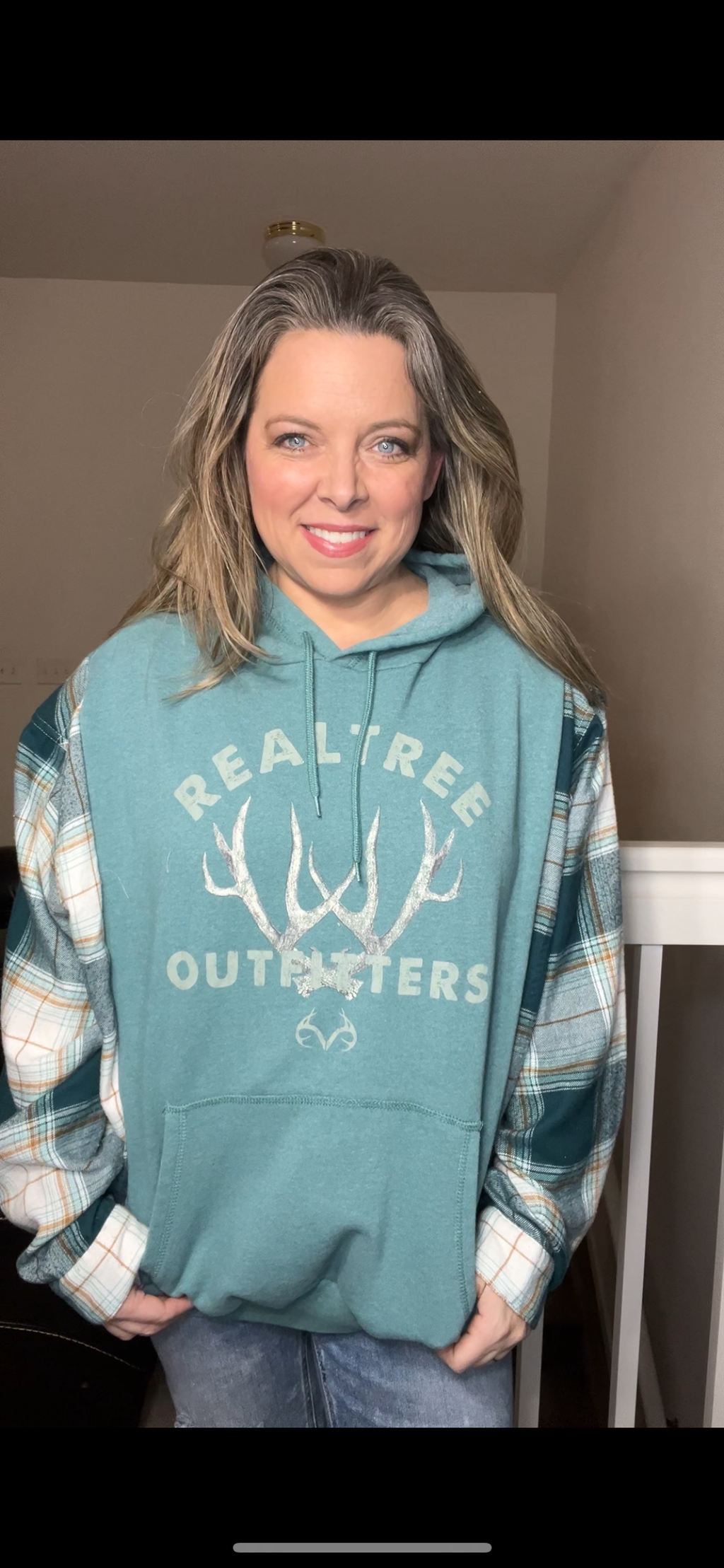 Upcycled Real tree – women’s 1X/2X – midweight sweatshirt with flannel sleeves