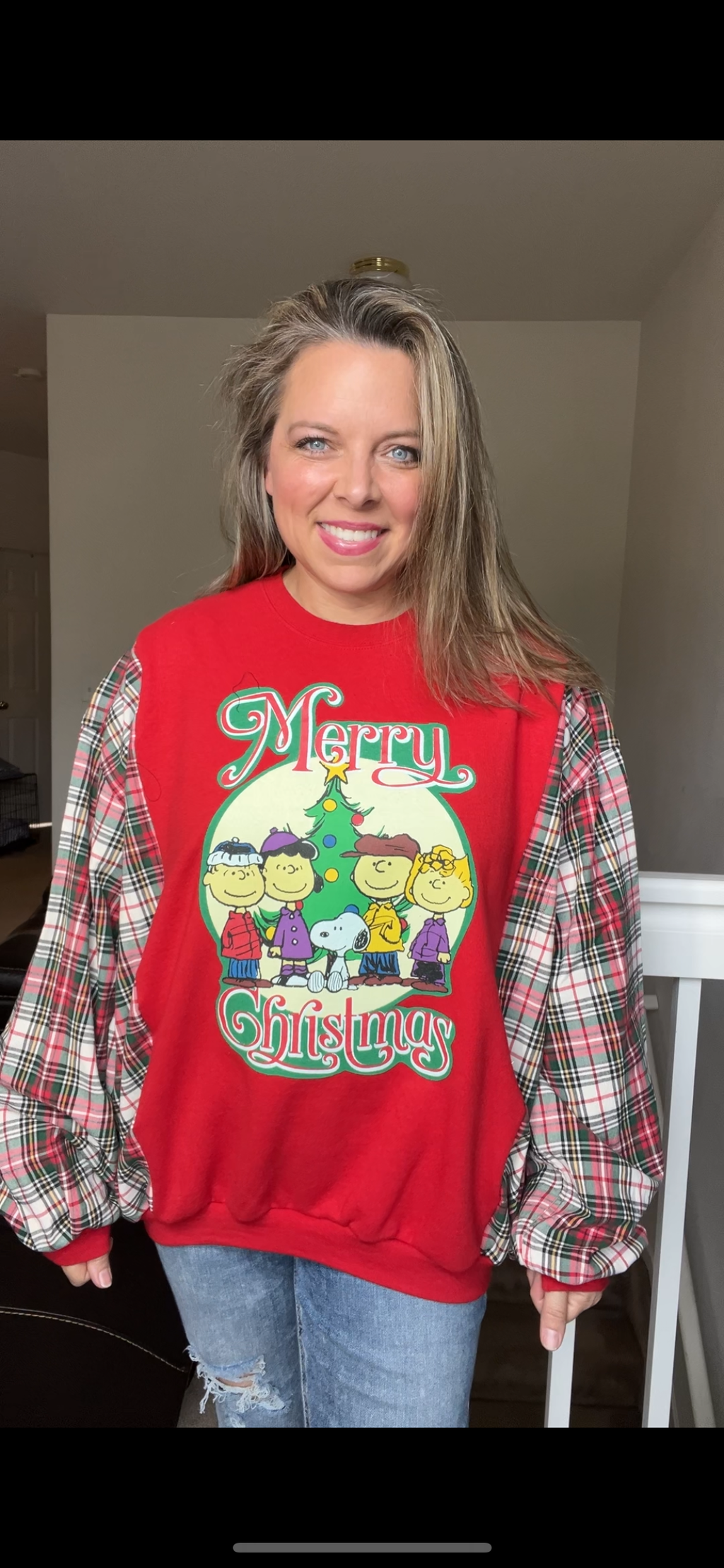 Upcycled Charlie Brown – women’s XL – midweight sweatshirt with cotton sleeves￼