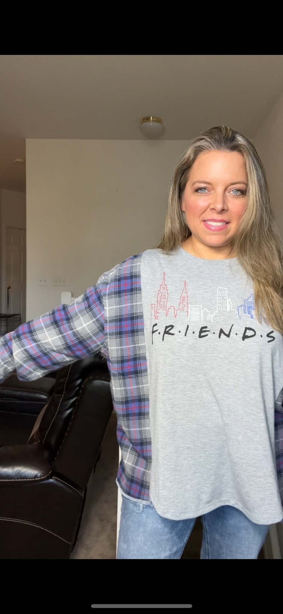 Upcycled Friends – women’s L/XL - thin Tshirt with flannel sleeves￼