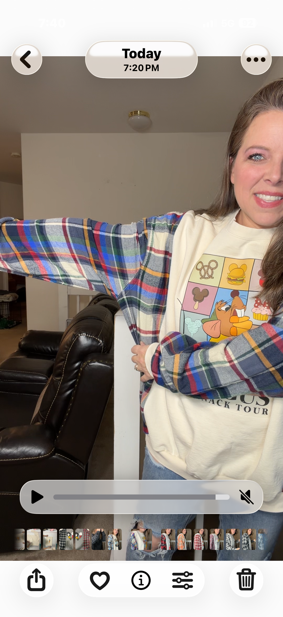 Upcycled Gus Gus - women's 3X midweight sweatshirt with flannel sleeves ￼
