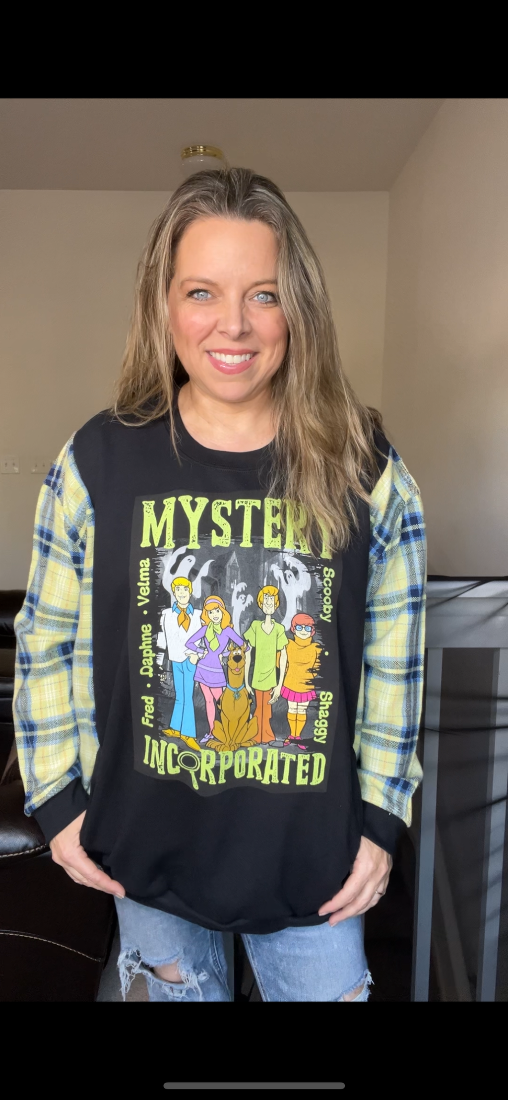 Upcycled Scooby – women’s 2X midweight sweatshirt with thick flannel sleeves – sleeves slightly more narrow￼