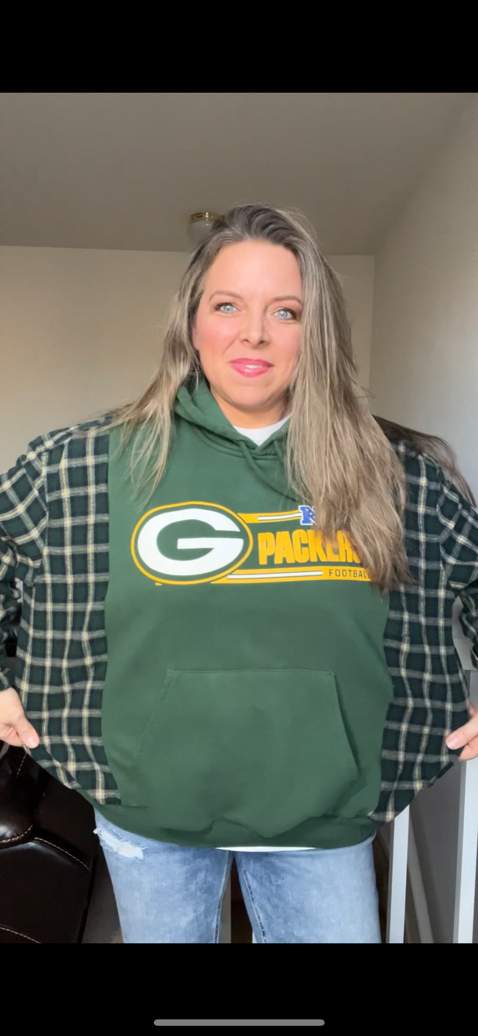 Upcycled Green Bay – women’s M/L – thick sweatshirt with flannel sleeves