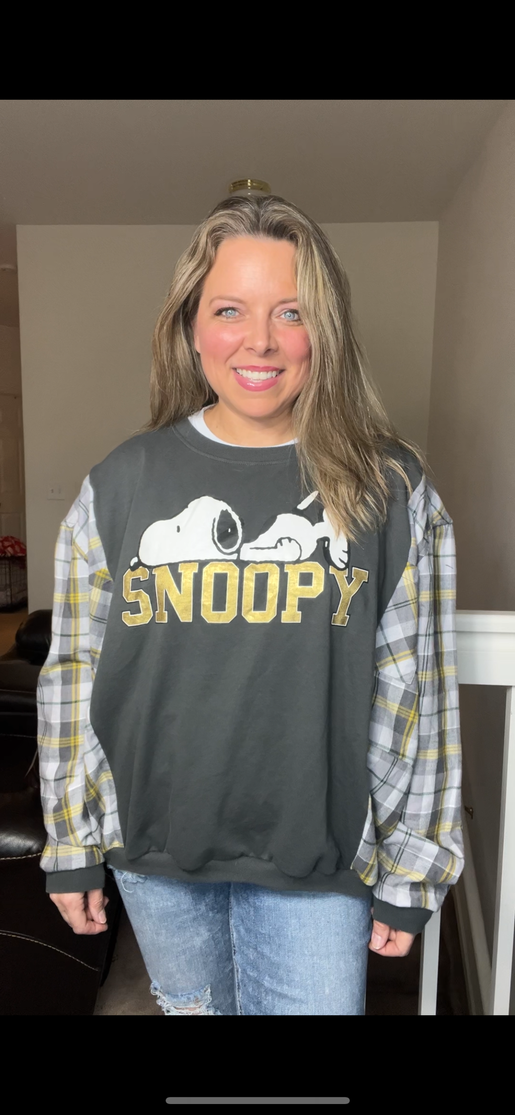 Upcycled Snoopy – women’s Large T-shirt with thin flannel sleeves￼