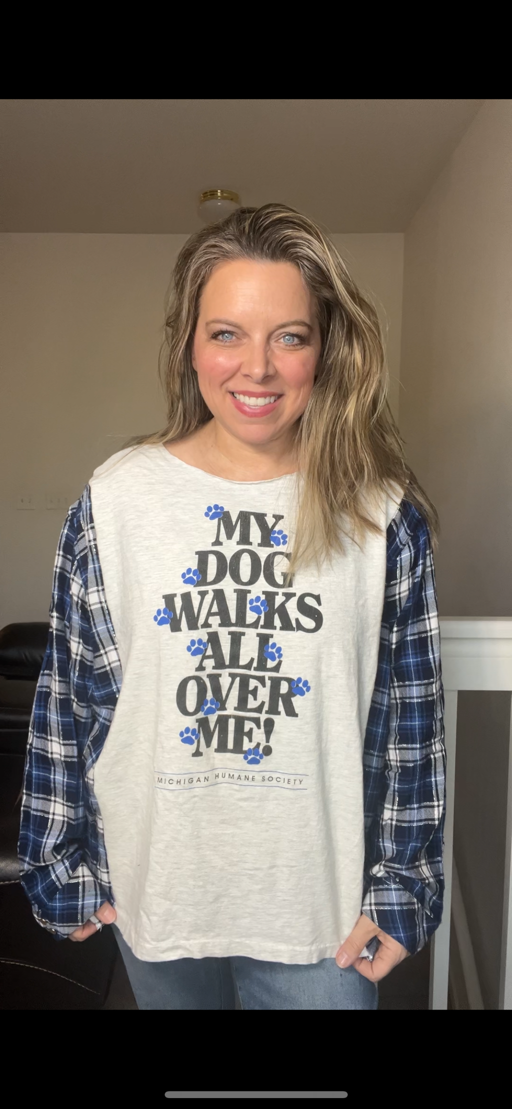 Upcycled Dog walks – women’s XL T-shirt with thin flannel sleeves
