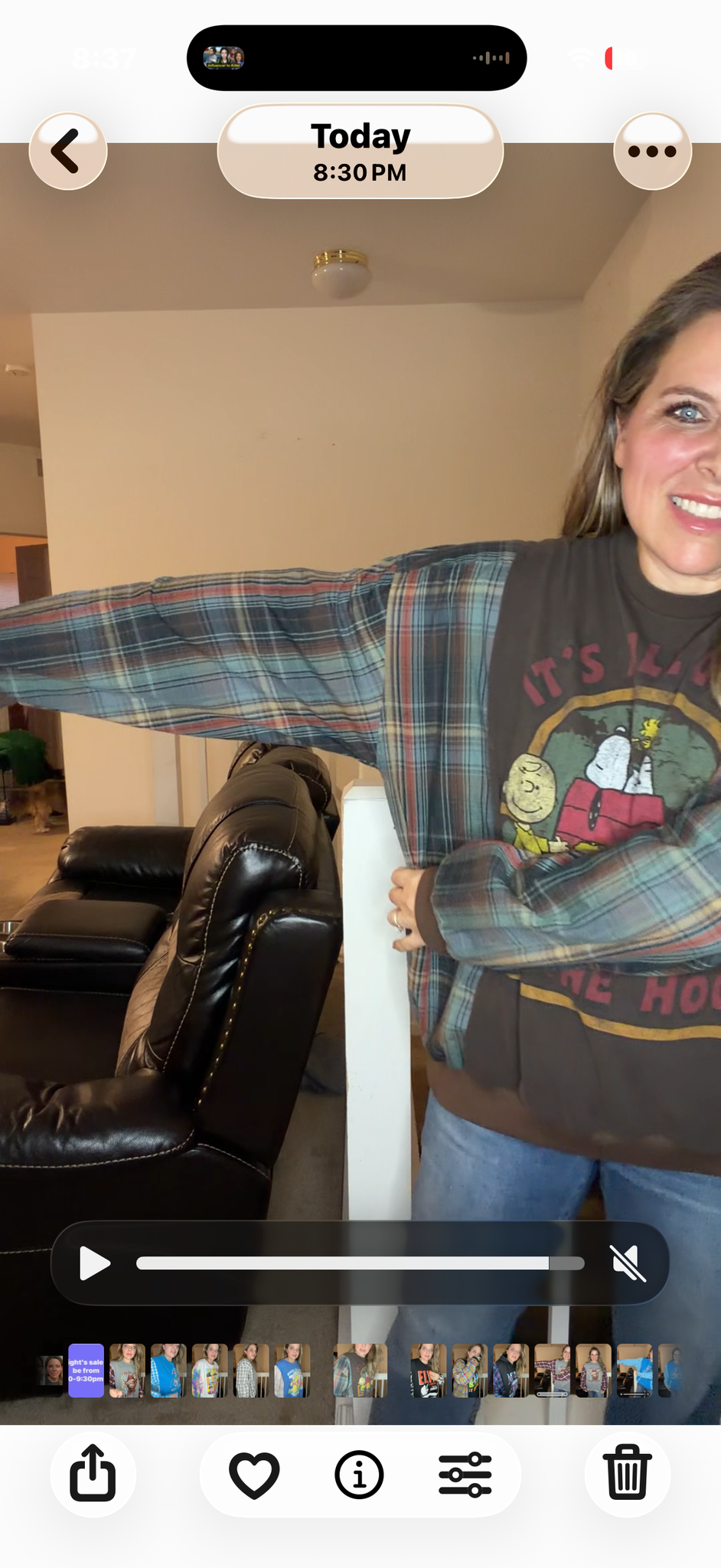 Upcycled Peanuts Hood - women's XL T-shirt with cotton sleeves