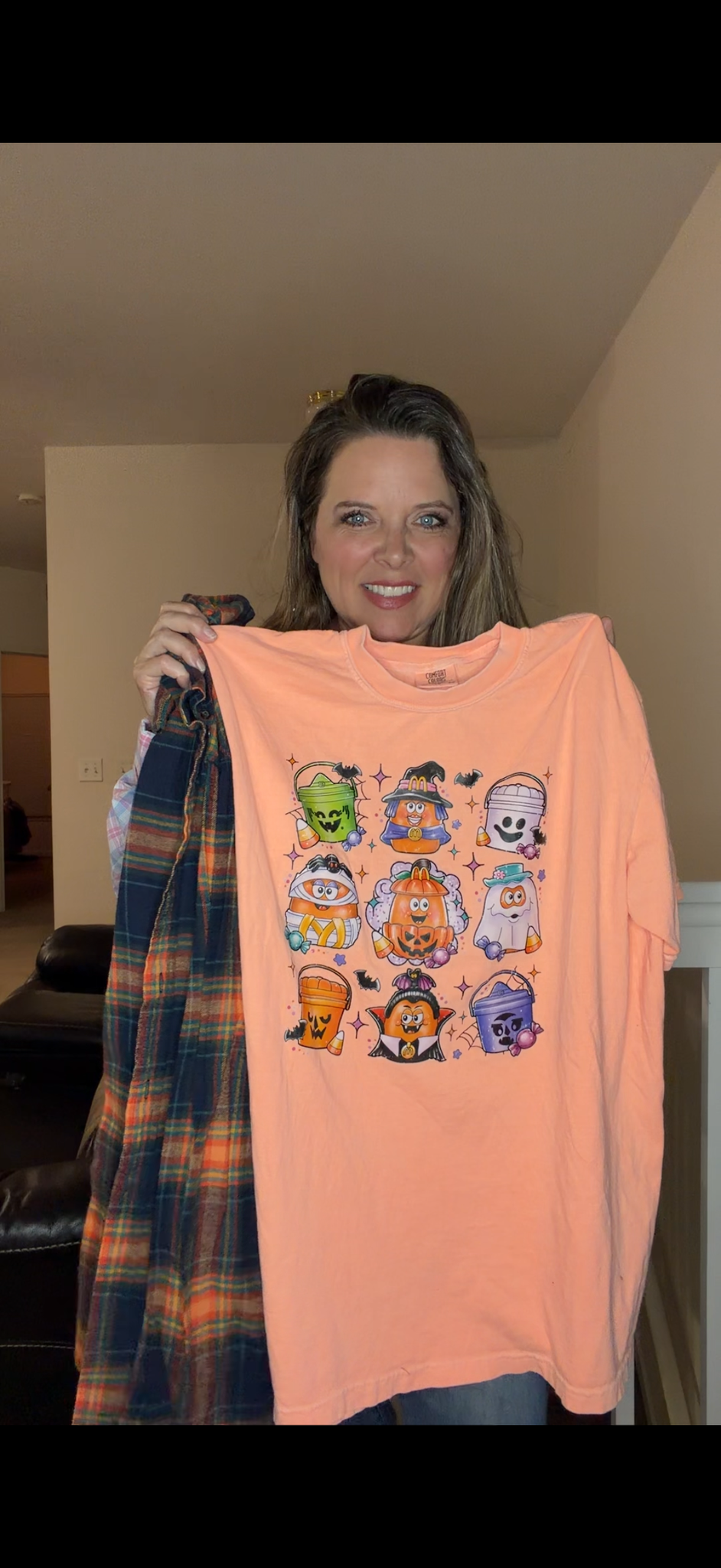 Upcycled Nuggets Halloween - pick size between medium/5X – tshirt with flannel sleeves