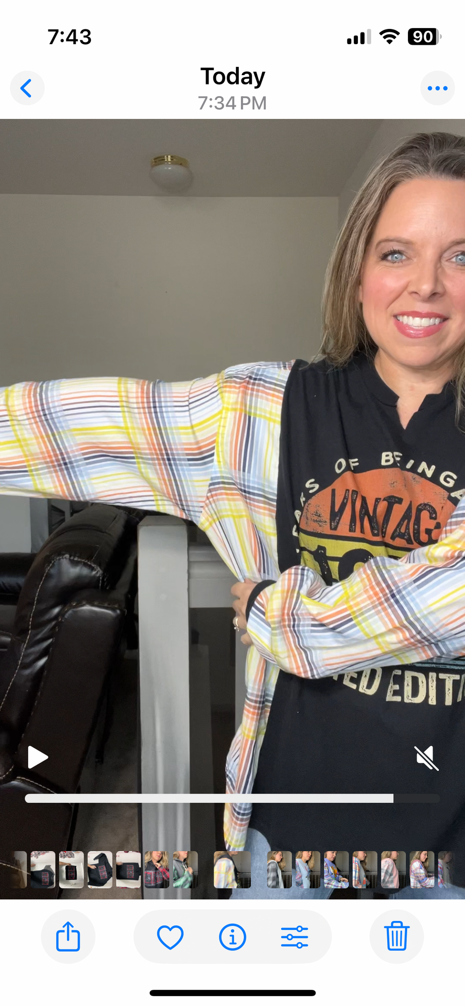 Upcycled 1970 – women’s 4X T-shirt with soft cotton sleeves