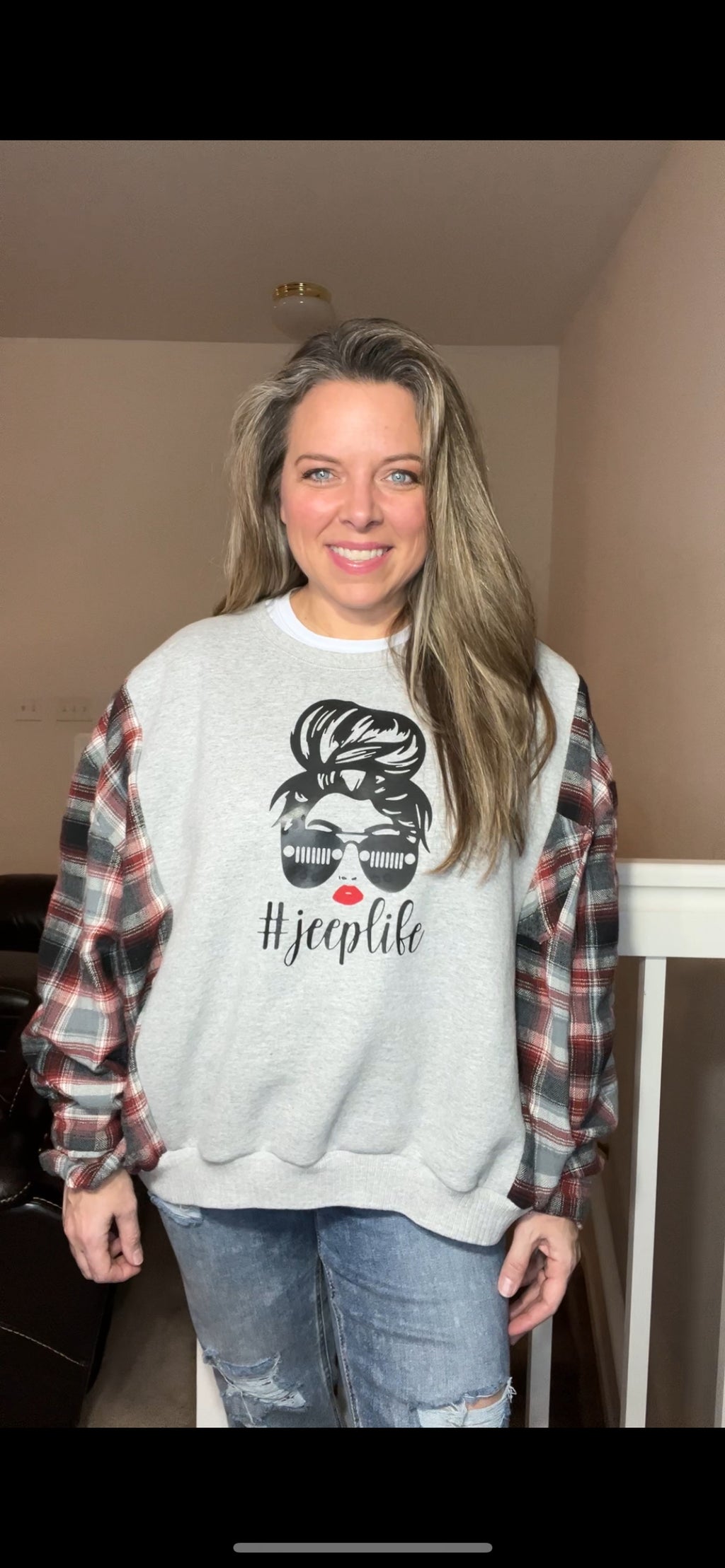 Jeep Life - woman’s L/XL - midweight sweatshirt with flannel sleeves ￼
