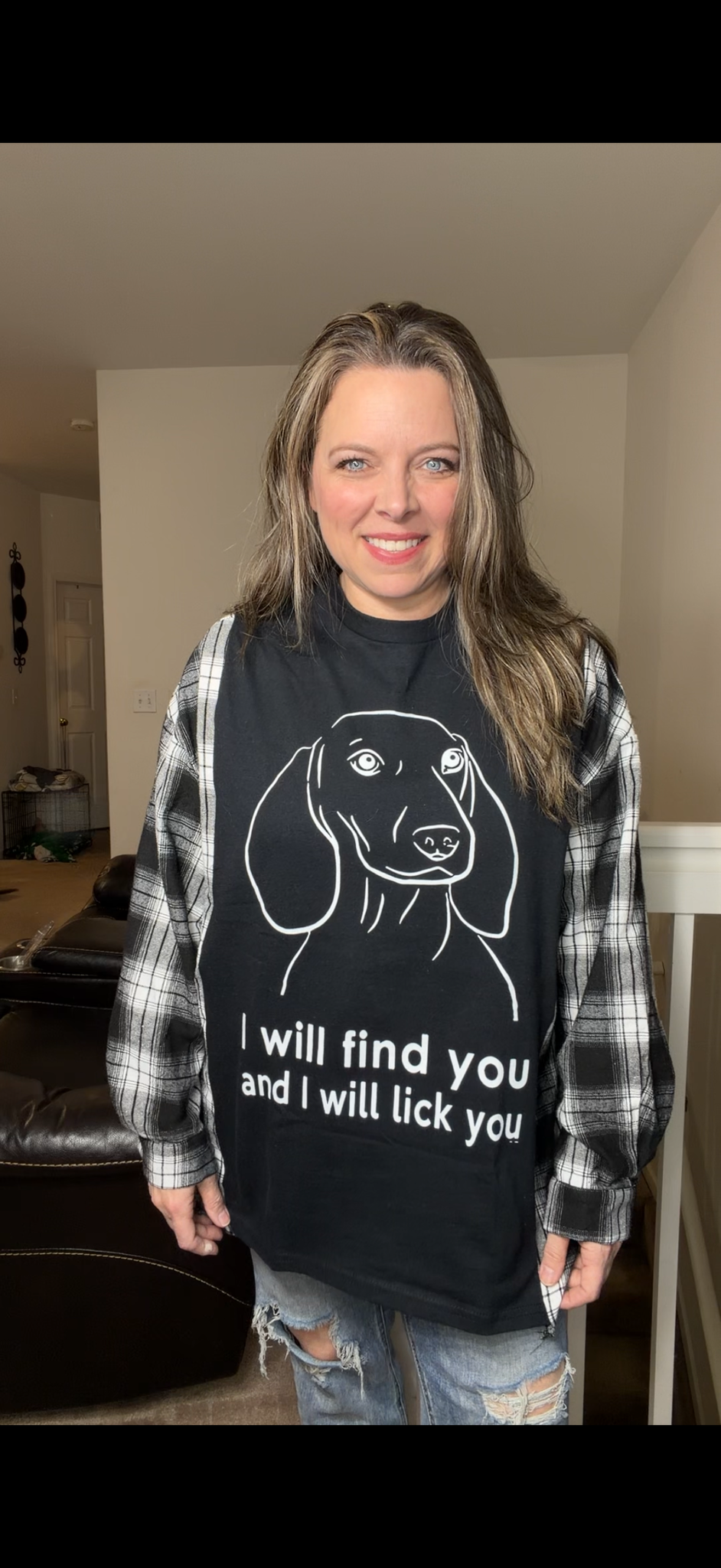 Upcycled Wiener Dog – women's XL T-shirt with flannel sleeves
