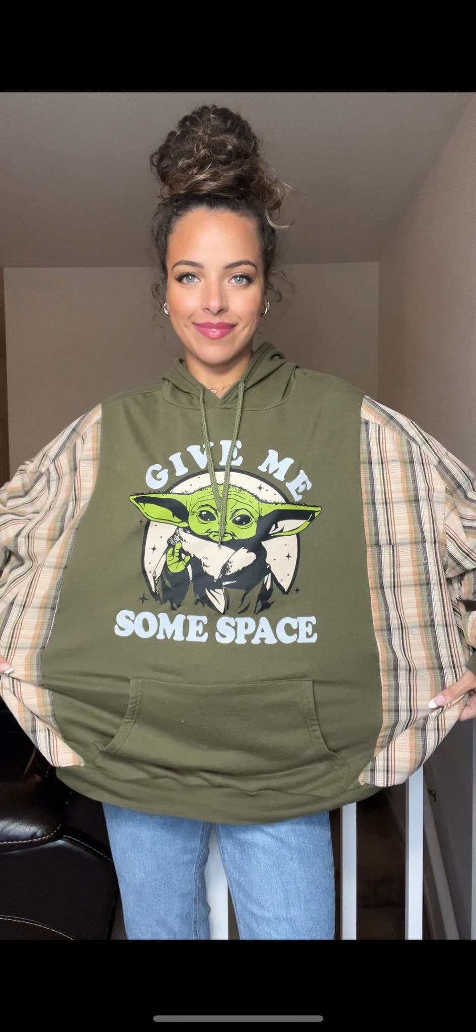 Yoda - woman’s 1X - lightweight sweatshirt with cotton dress shirt sleeves ￼
