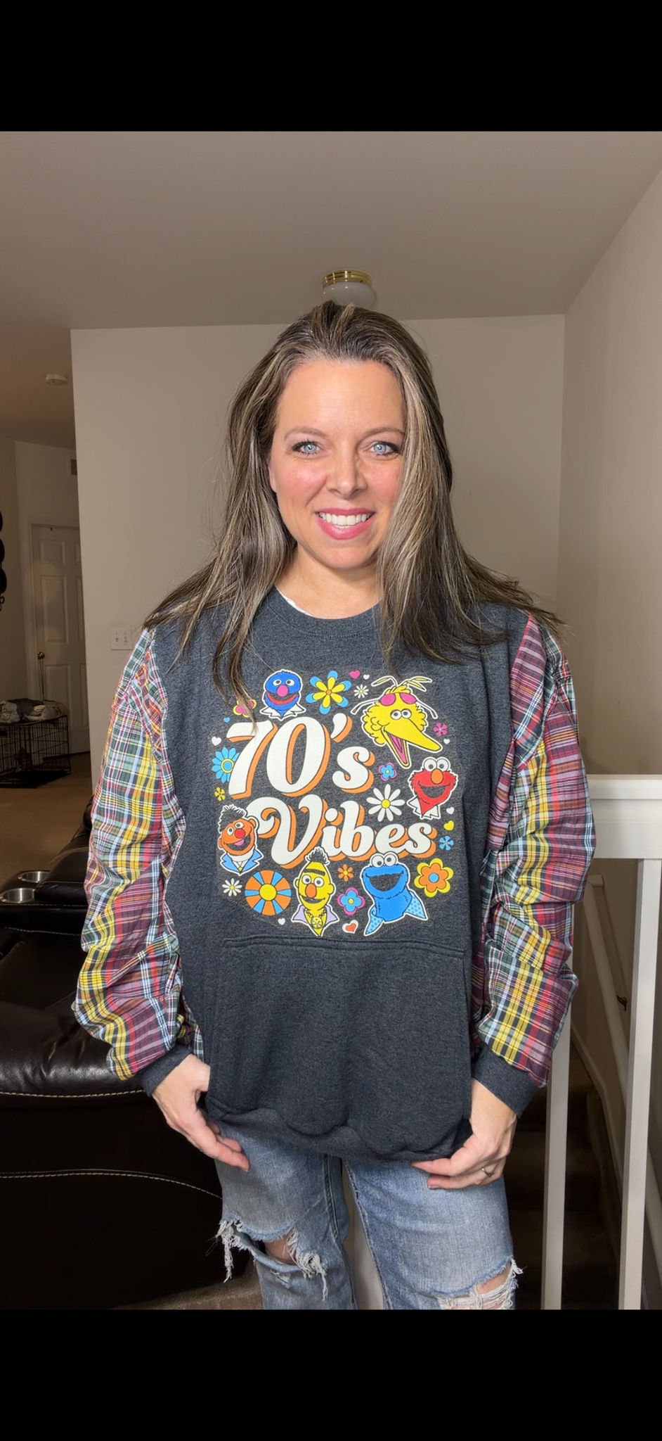 Upcycled 70s Vibe – women's 1X midweight sweatshirt with cotton sleeves