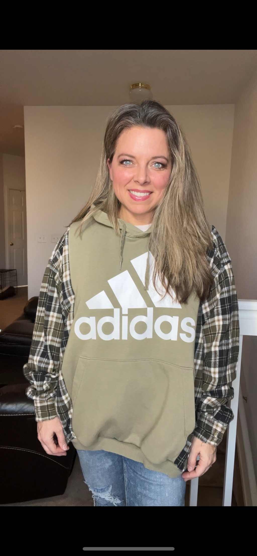 Upcycled Tan Adidas – women’s 1X – midweight sweatshirt with flannel sleeves￼