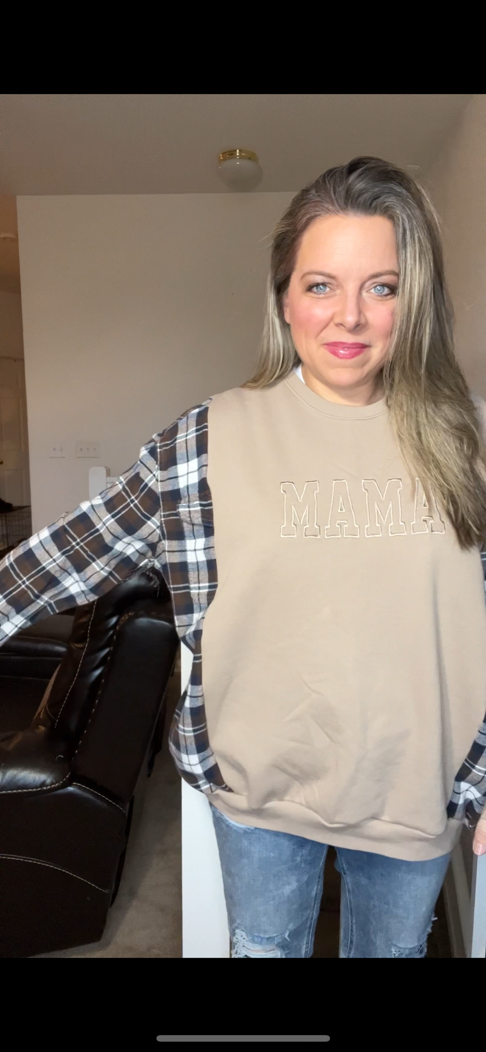 Upcycled Mama – women’s 1X – midweight sweatshirt with flannel sleeves￼