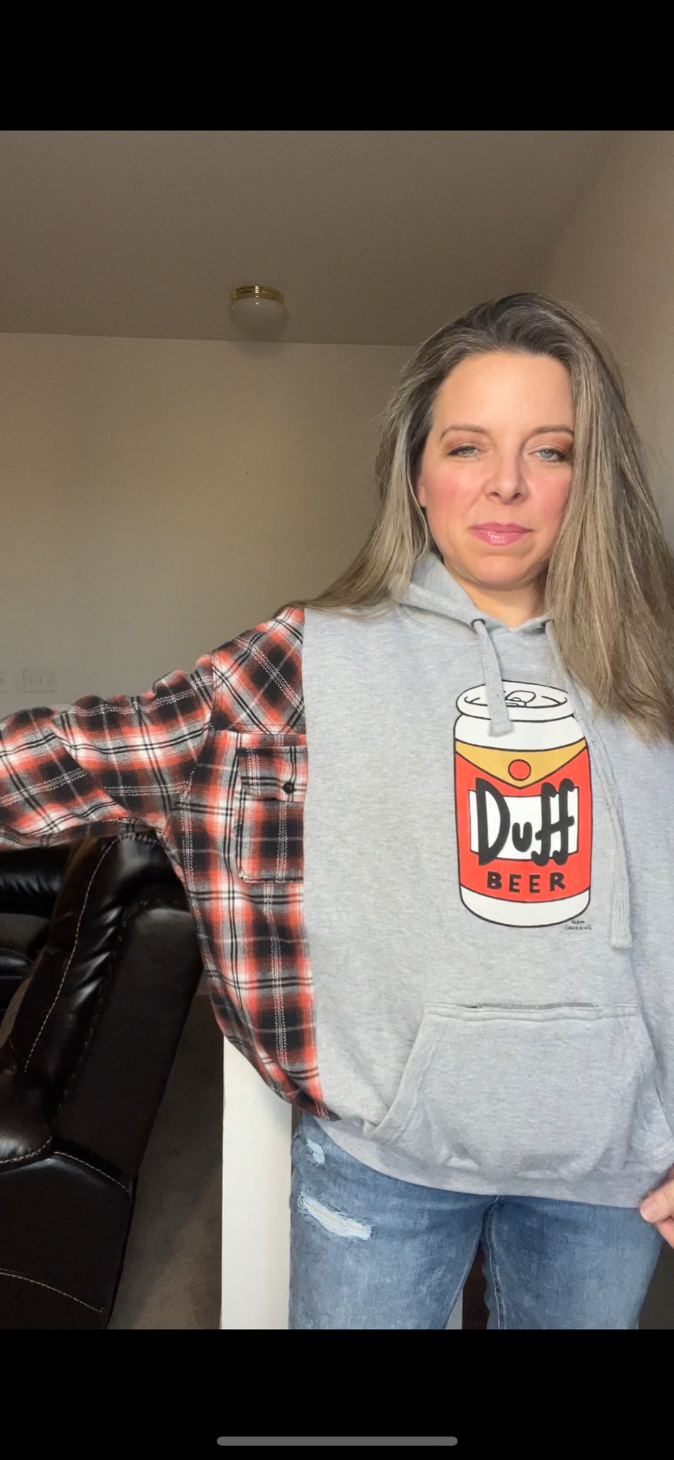 Upcycled Duff Beer – woman’s M/L – thick sweatshirt with flannel sleeves￼