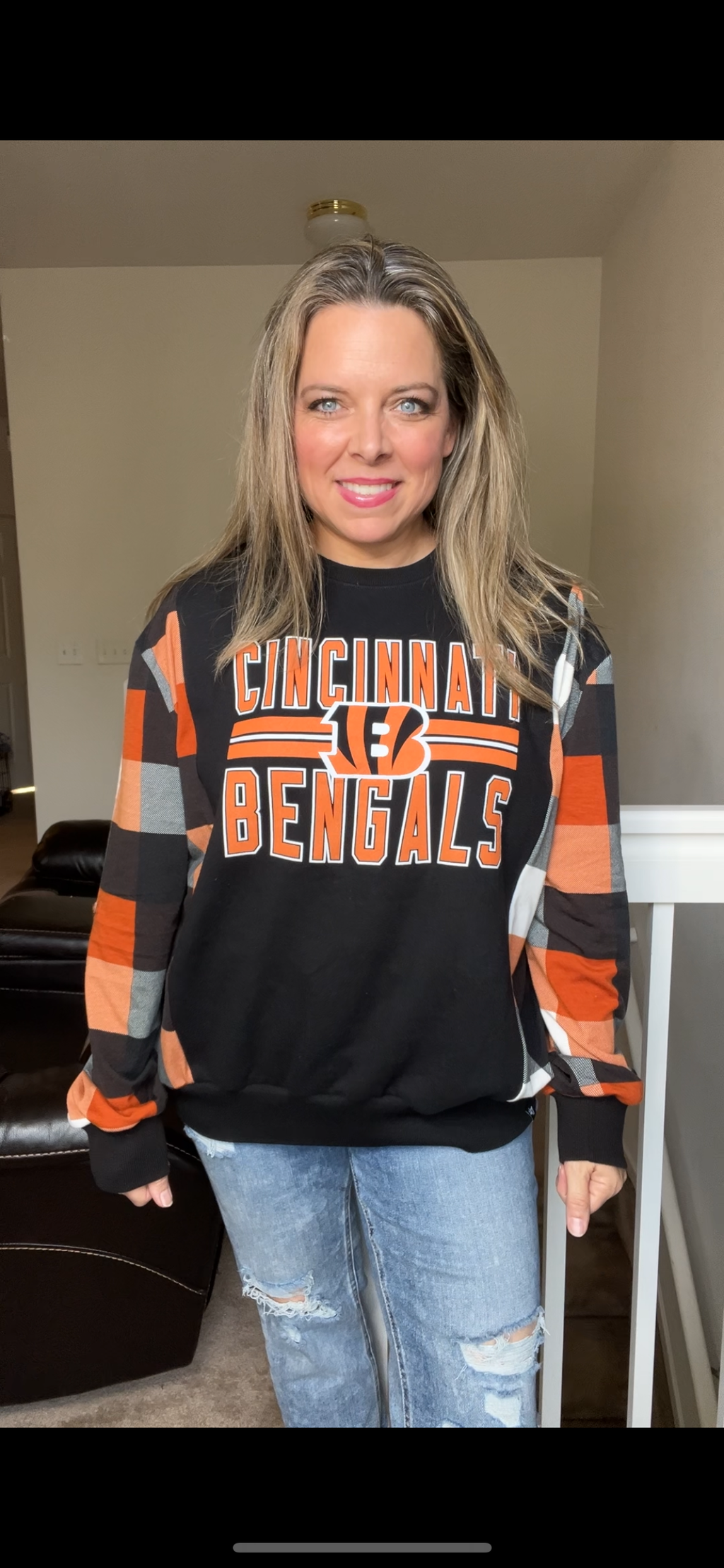 Upcycled Bengals – women’s M/L – midweight sweatshirt with stretchy sleeves￼