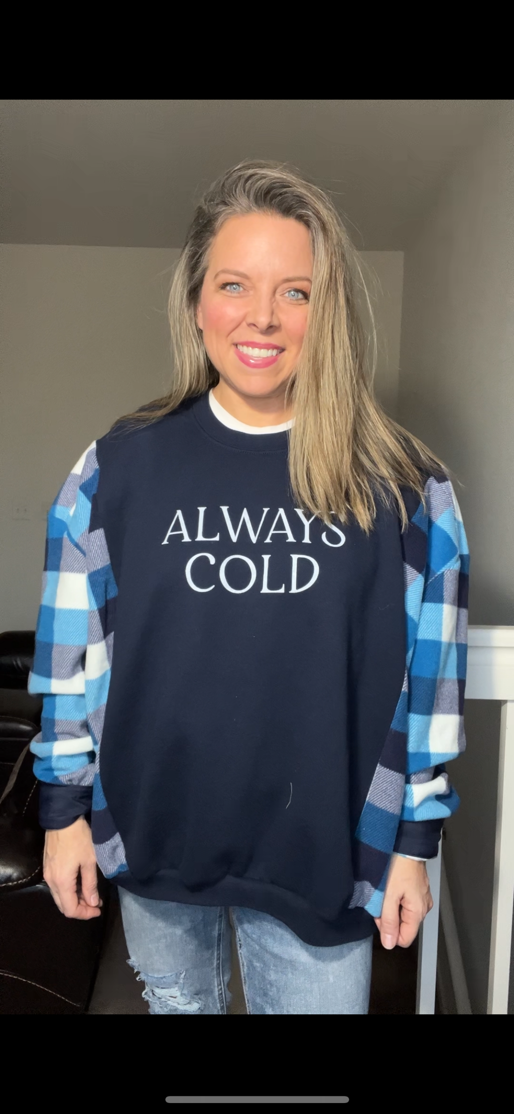 Upcycled Always Cold – women’s XL – Midweight sweatshirt with fuzzy sleeves￼