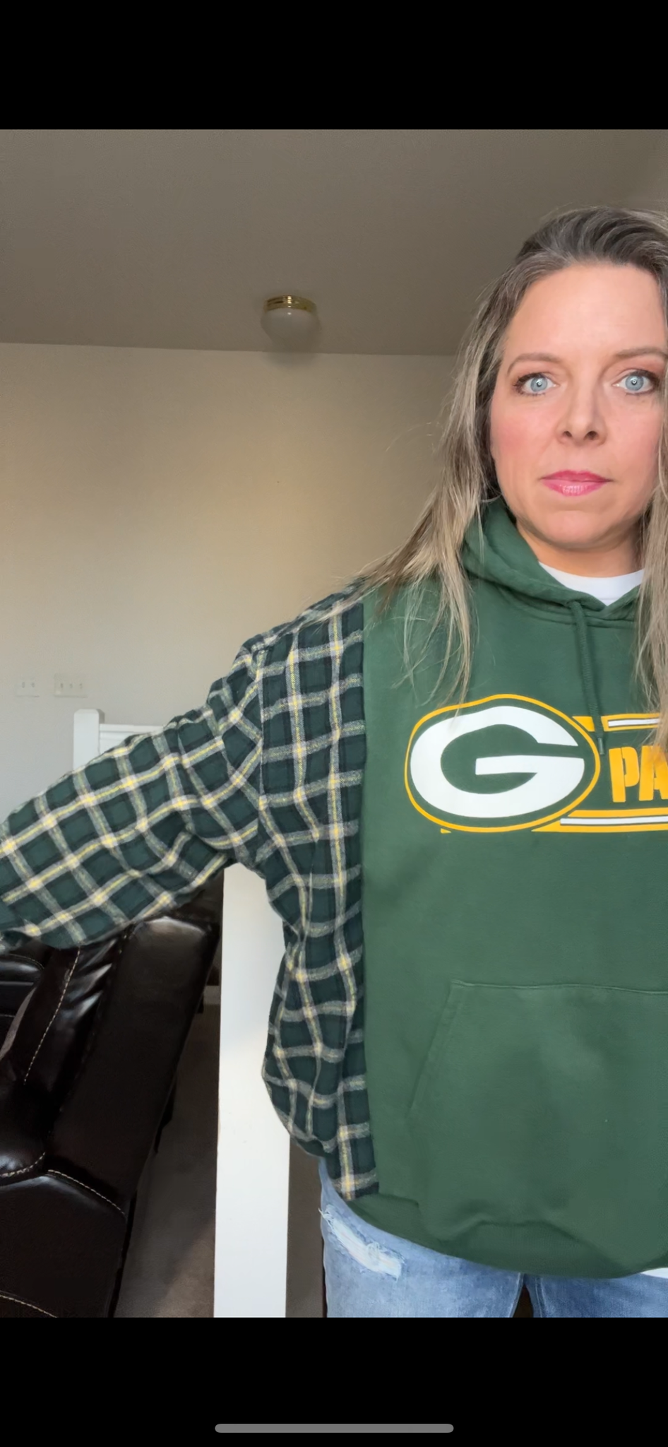 Upcycled Green Bay – women’s M/L – thick sweatshirt with flannel sleeves