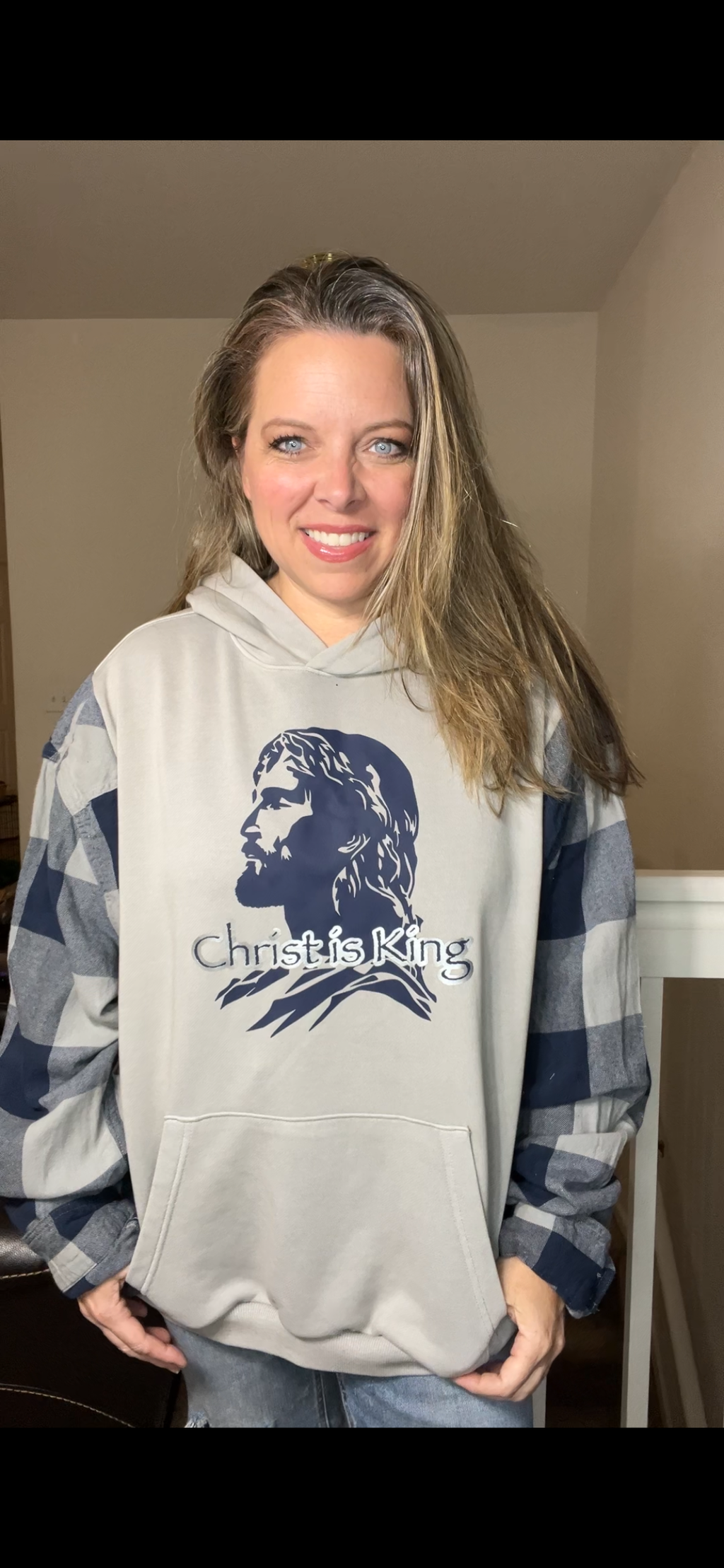 Upcycled King – women’s 3X midweight sweatshirt with flannel sleeves