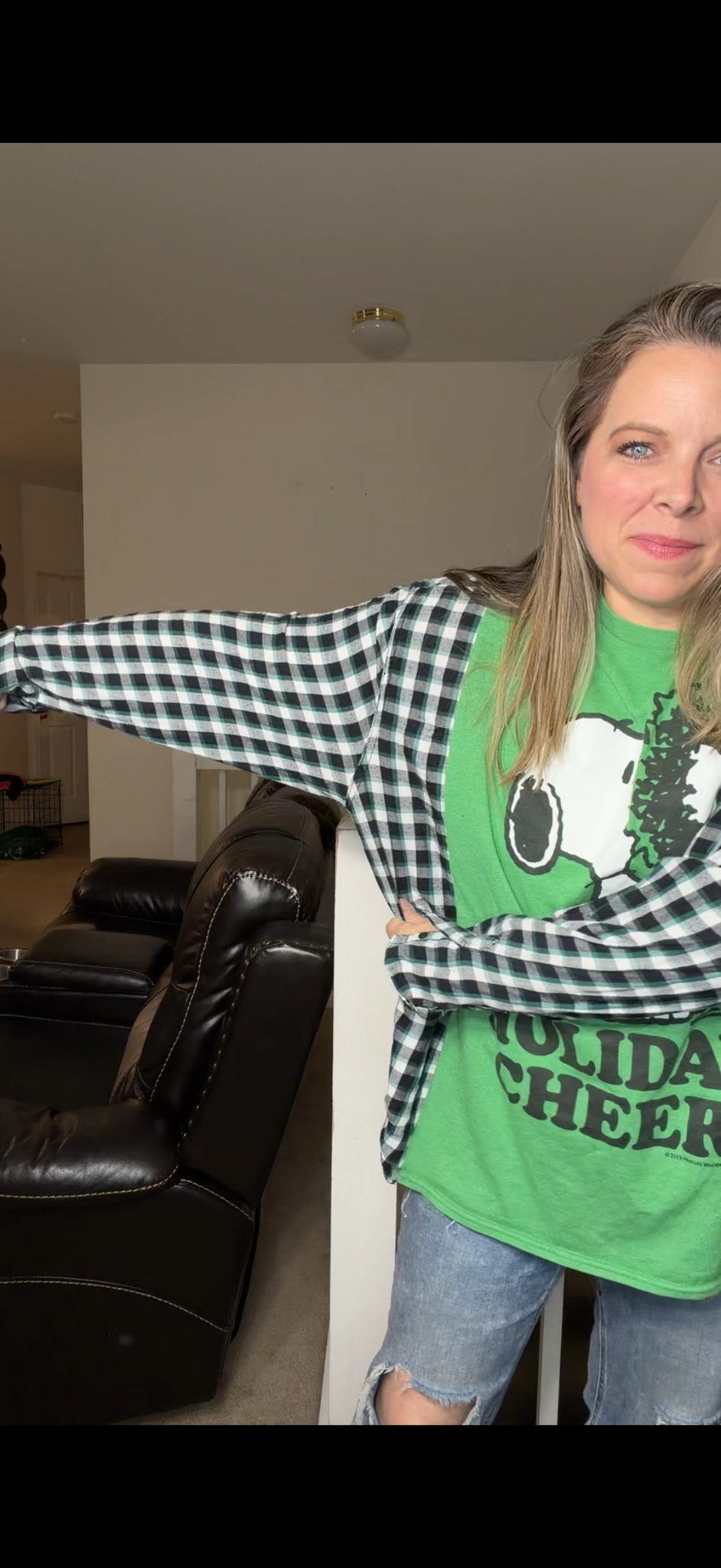 Upcycled snoopy wreath – women's one X/2X T-shirt with cotton sleeves