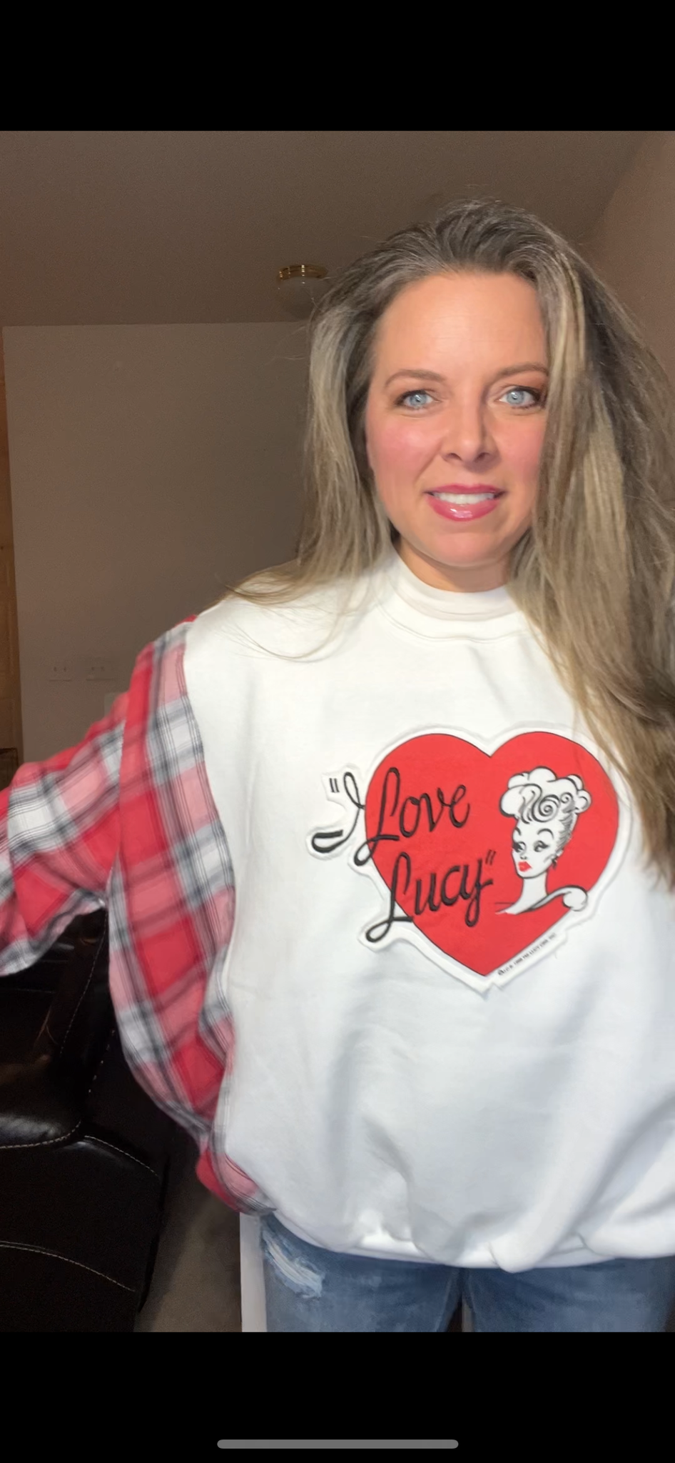 Upcycled Lucy – women’s XL – midweight sweatshirt with flannel sleeves￼