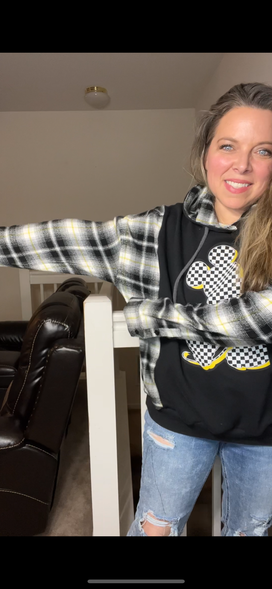 Upcycled Mickey Mouse – women’s XL/1X – midweight sweatshirt with flannel sleeves – sleeves more fitted