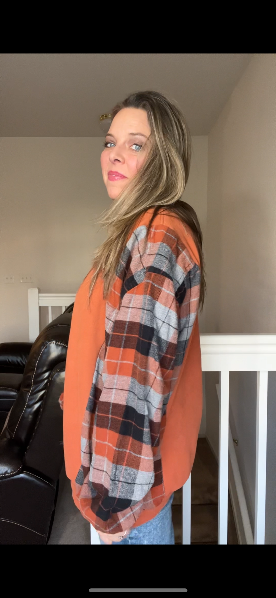 Upcycled Jeep – women’s 1X/2X – midweight sweatshirt with flannel sleeves￼