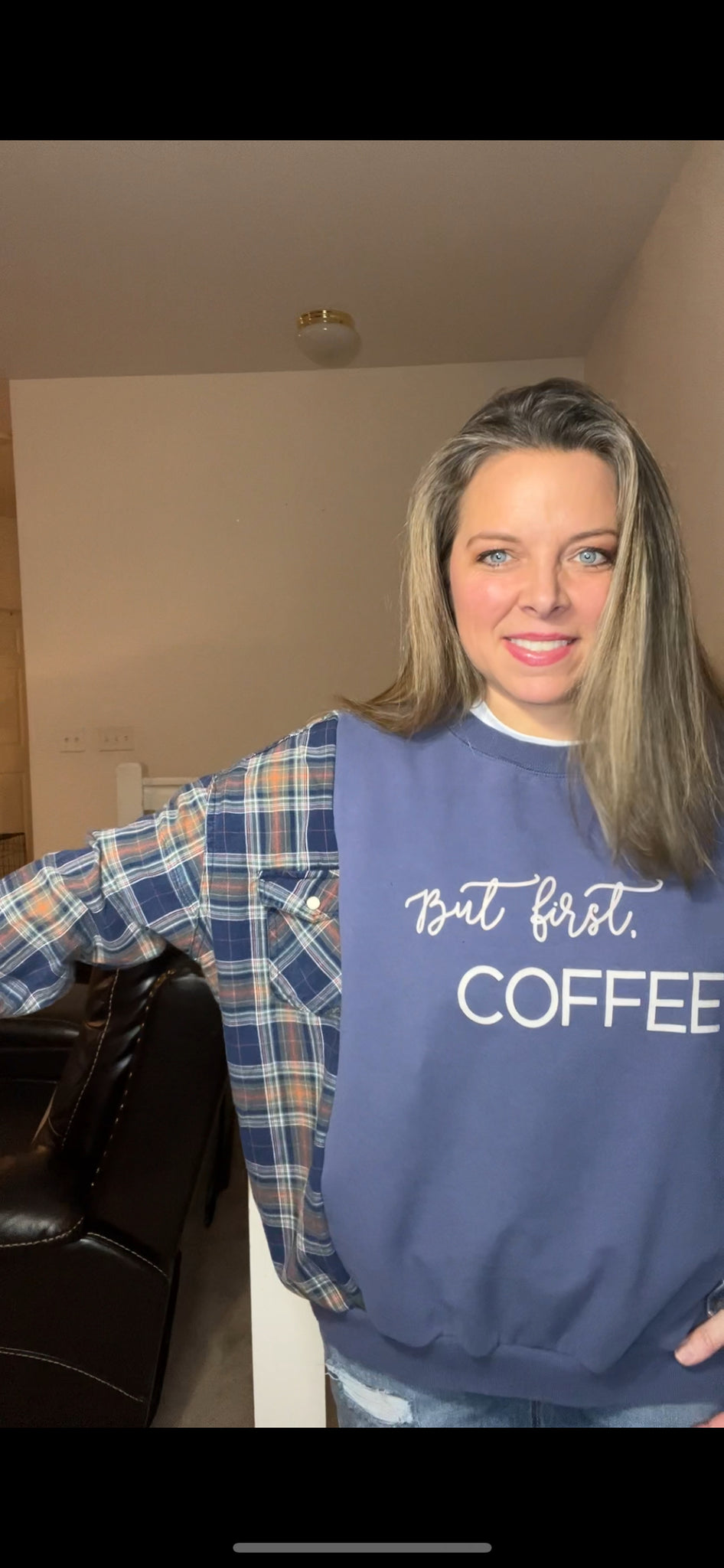 Upcycled Coffee – women’s L/XL – midweight sweatshirt with flannel sleeves ￼