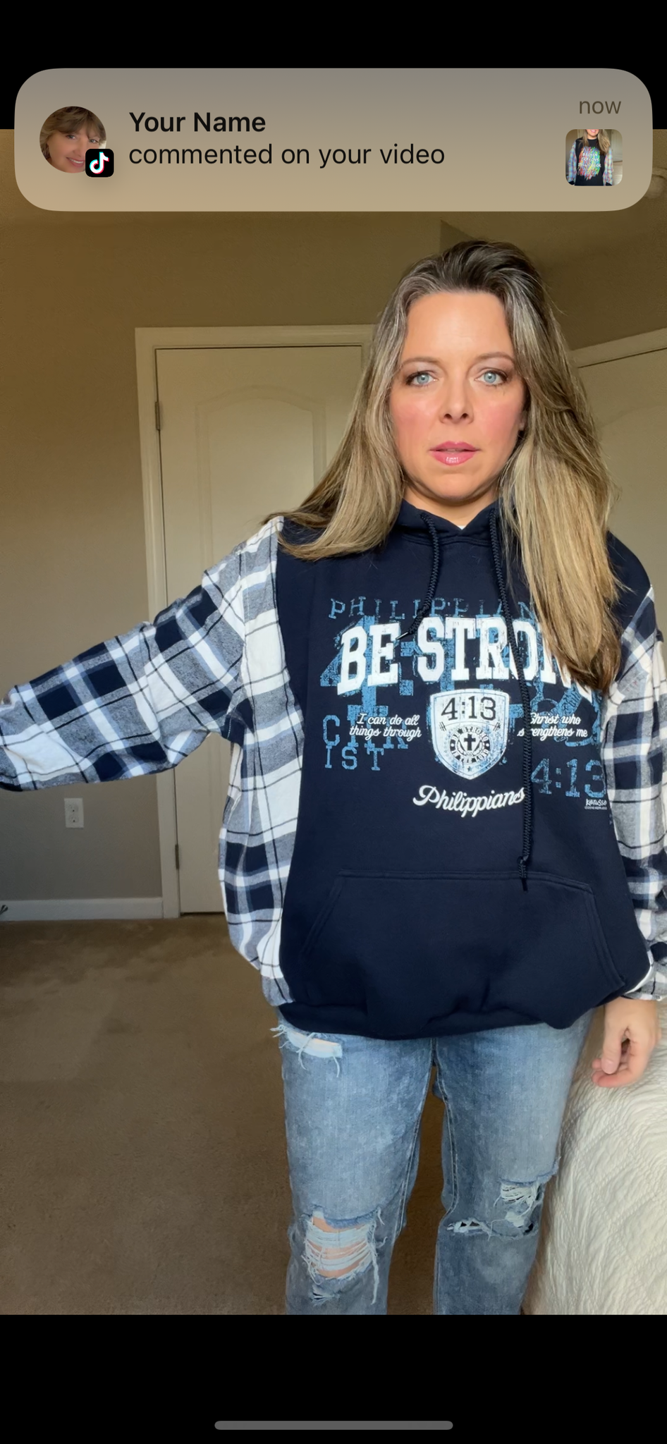 Upcycled Be Strong - women’s XL – midweight sweatshirt with flannel sleeves ￼
