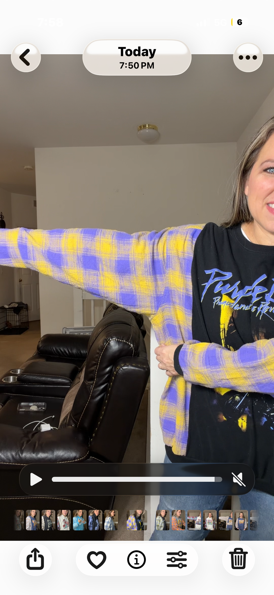 Upcycled Prince - women's large – T-shirt with flannel sleeves ￼
