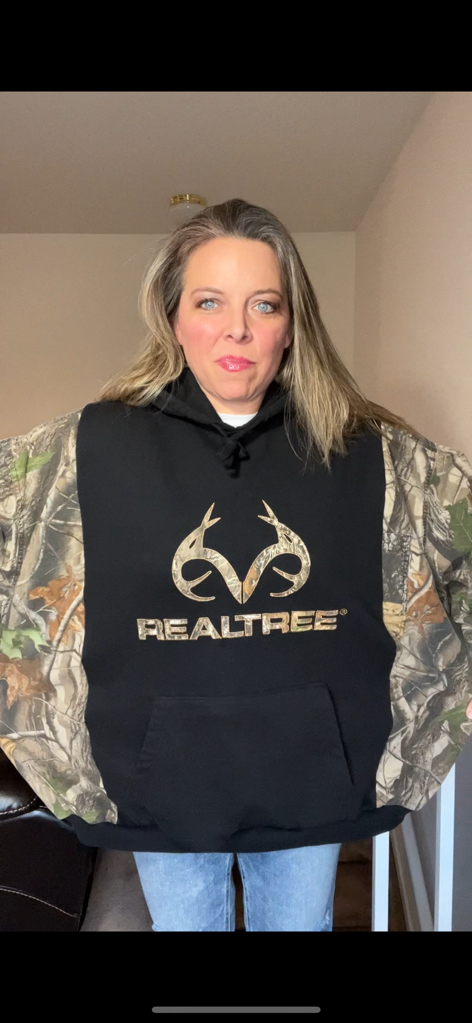 Upcycled Realtree – women’s 3X/4X – midweight sweatshirt with thick cotton sleeves￼