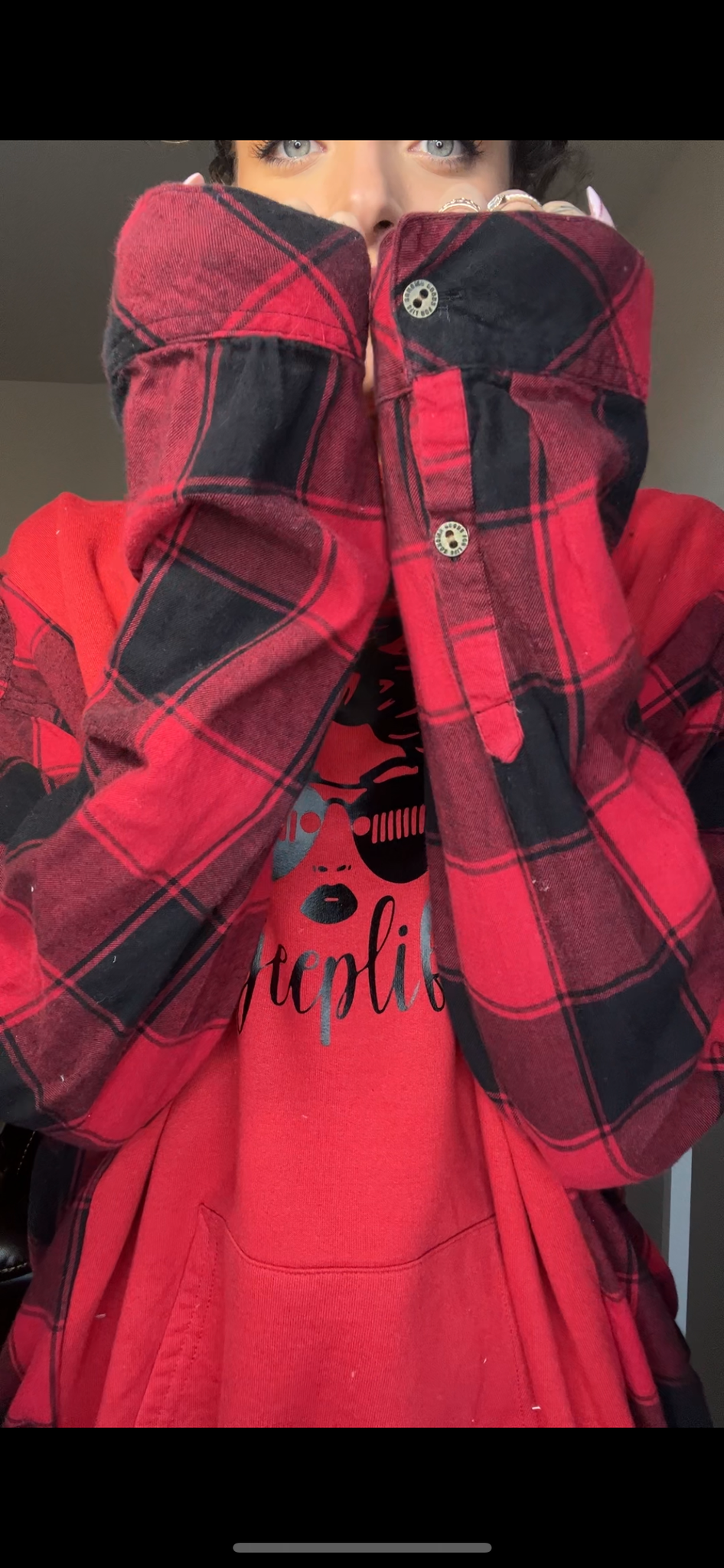 Upcycled Jeeplife – woman’s 2X – midweight sweatshirt with flannel sleeves￼