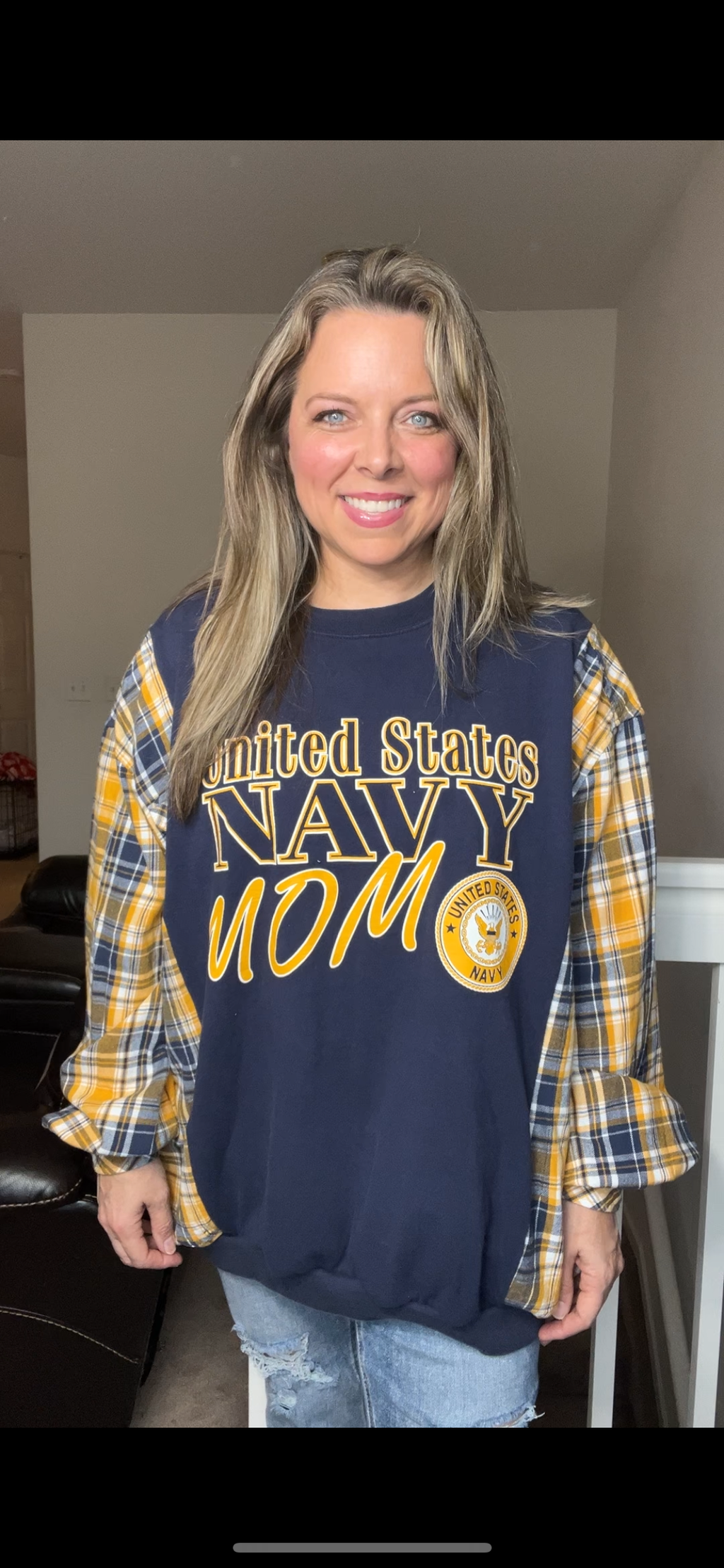 Upcycled Navy Mom – women’s 2X/3X T-shirt with flannel sleeves ￼