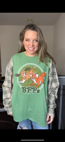Upcycled Fox and hound – women’s 2X/3X T-shirt with flannel sleeves