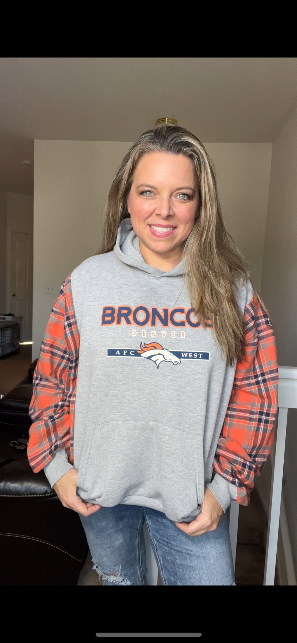 Upcycled Broncos – women’s M/L – midweight sweatshirt with flannel sleeves￼