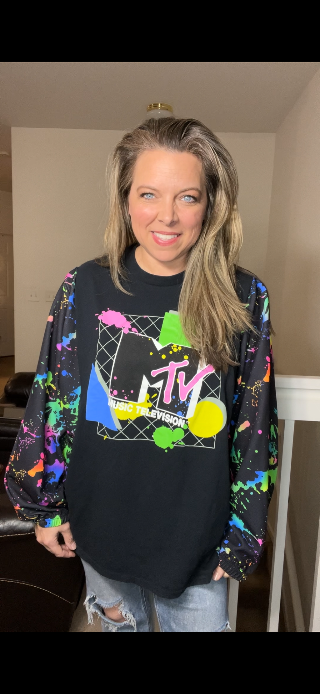 Upcycled MTV – women’s 2X/3X T-shirt with stretchy sleeves