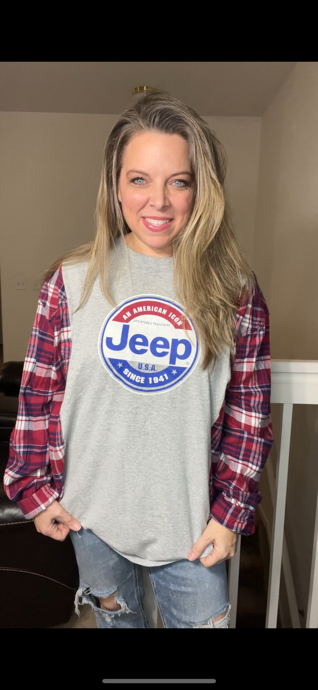 Upcycled Jeep – women’s 1X T-shirt with flannel sleeves