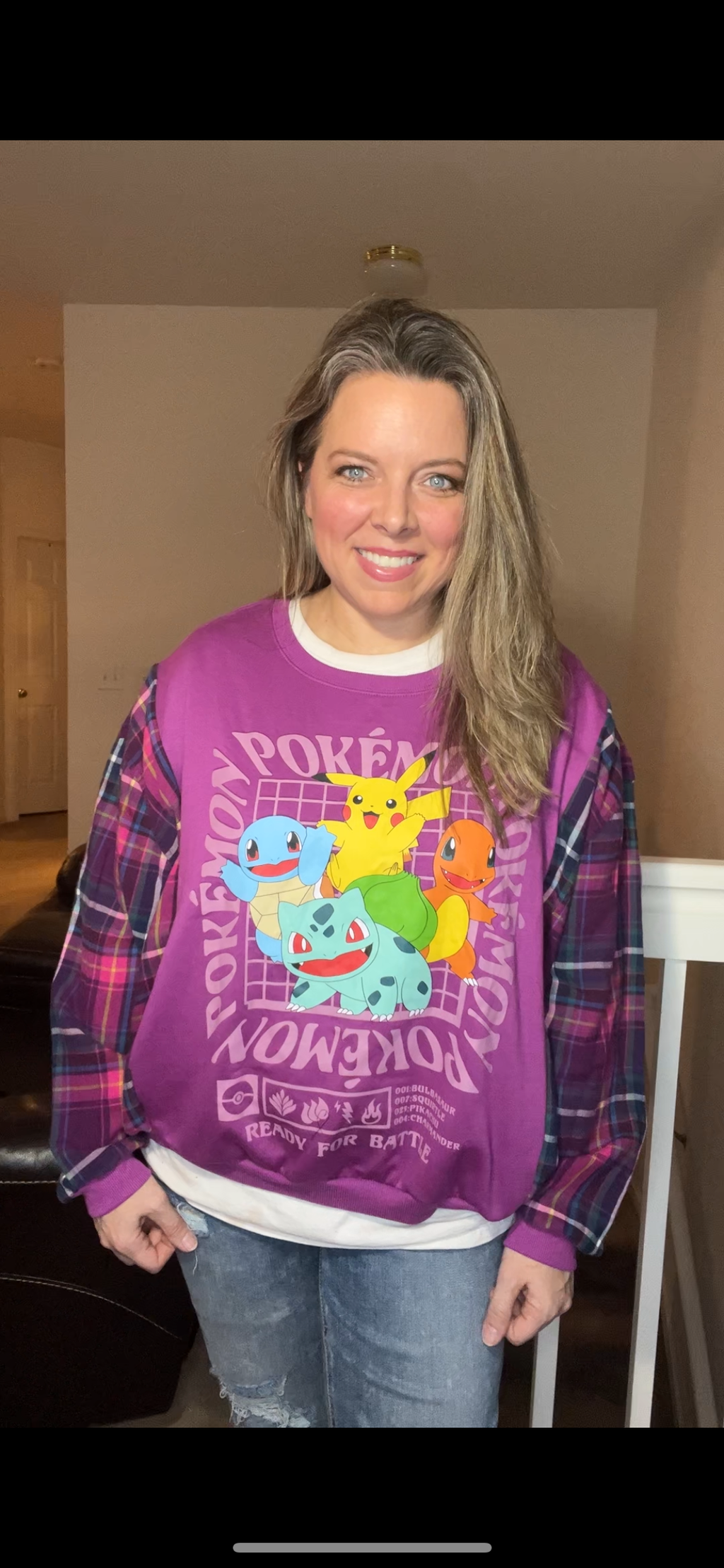Upcycled Pokémon – women’s S/M – thin sweatshirt with flannel sleeves￼