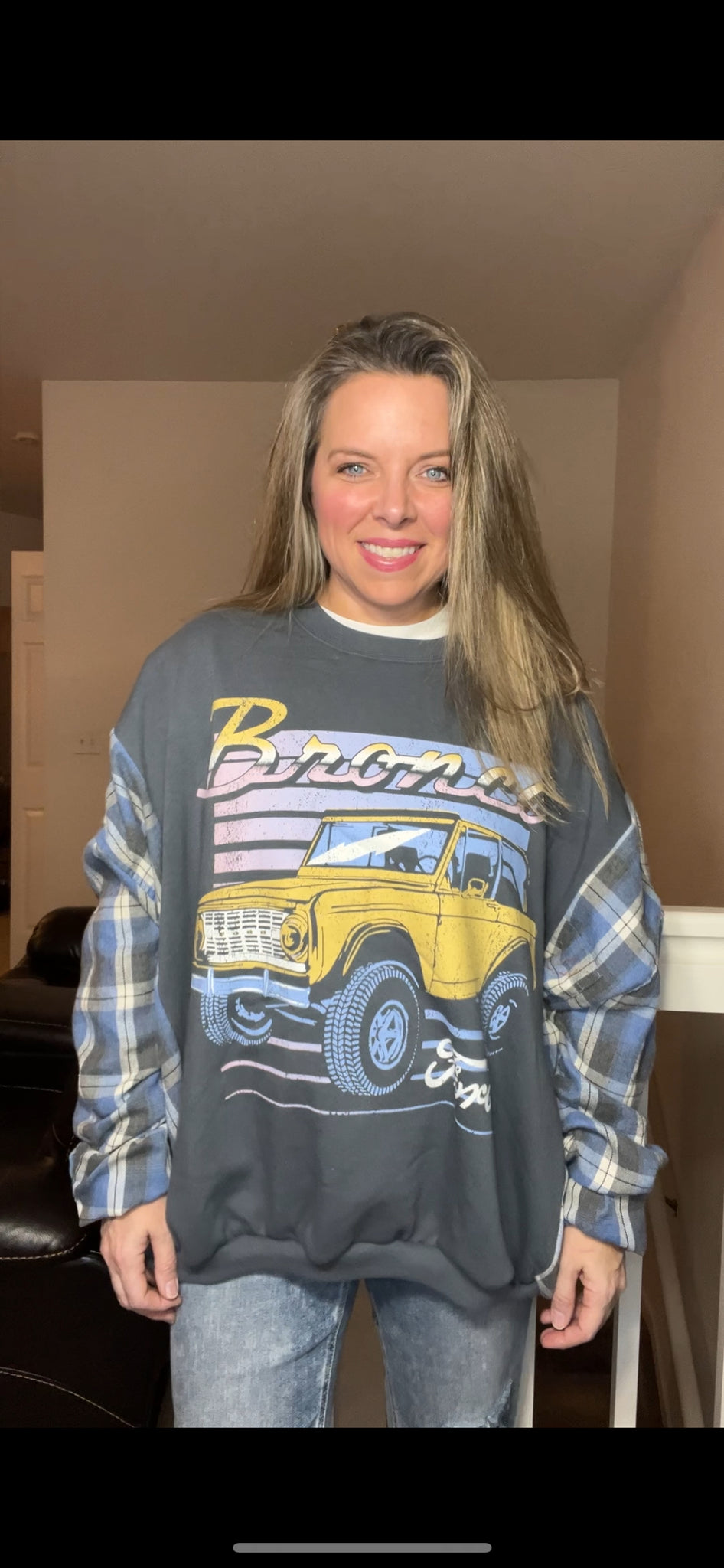 Bronco - woman’s 1X - thin  sweatshirt with flannel sleeves ￼