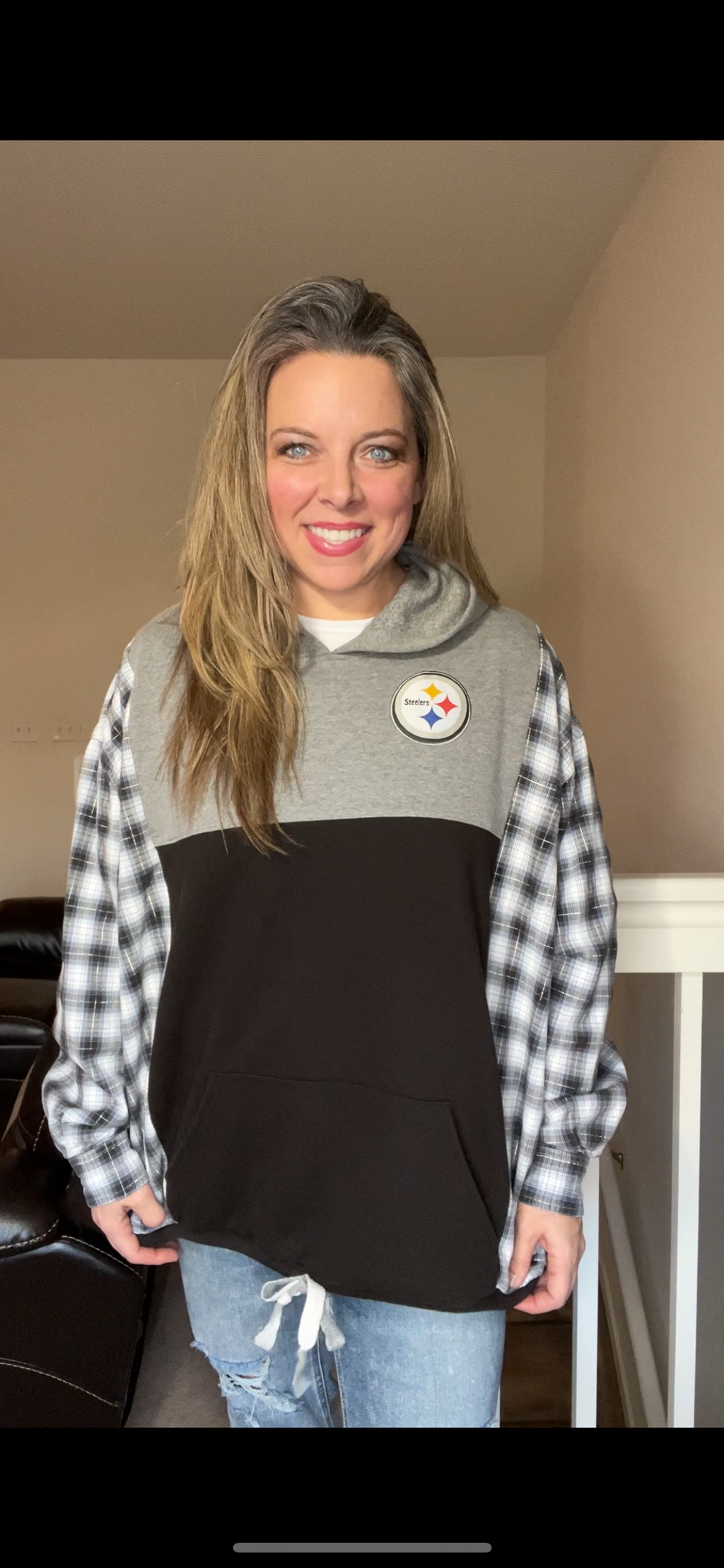 Upcycled Steelers – women’s 1X – midweight sweatshirt with flannel sleeves￼