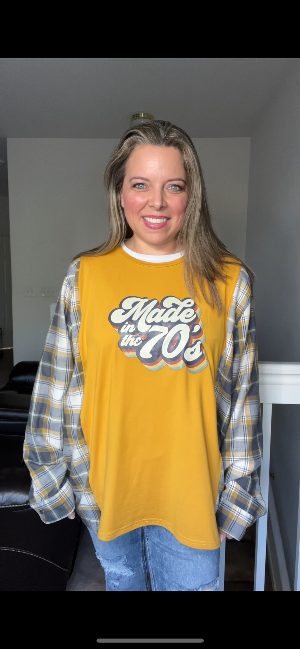 Upcycled 70’s - women’s 1X/2X – T-shirt with flannel sleeves ￼