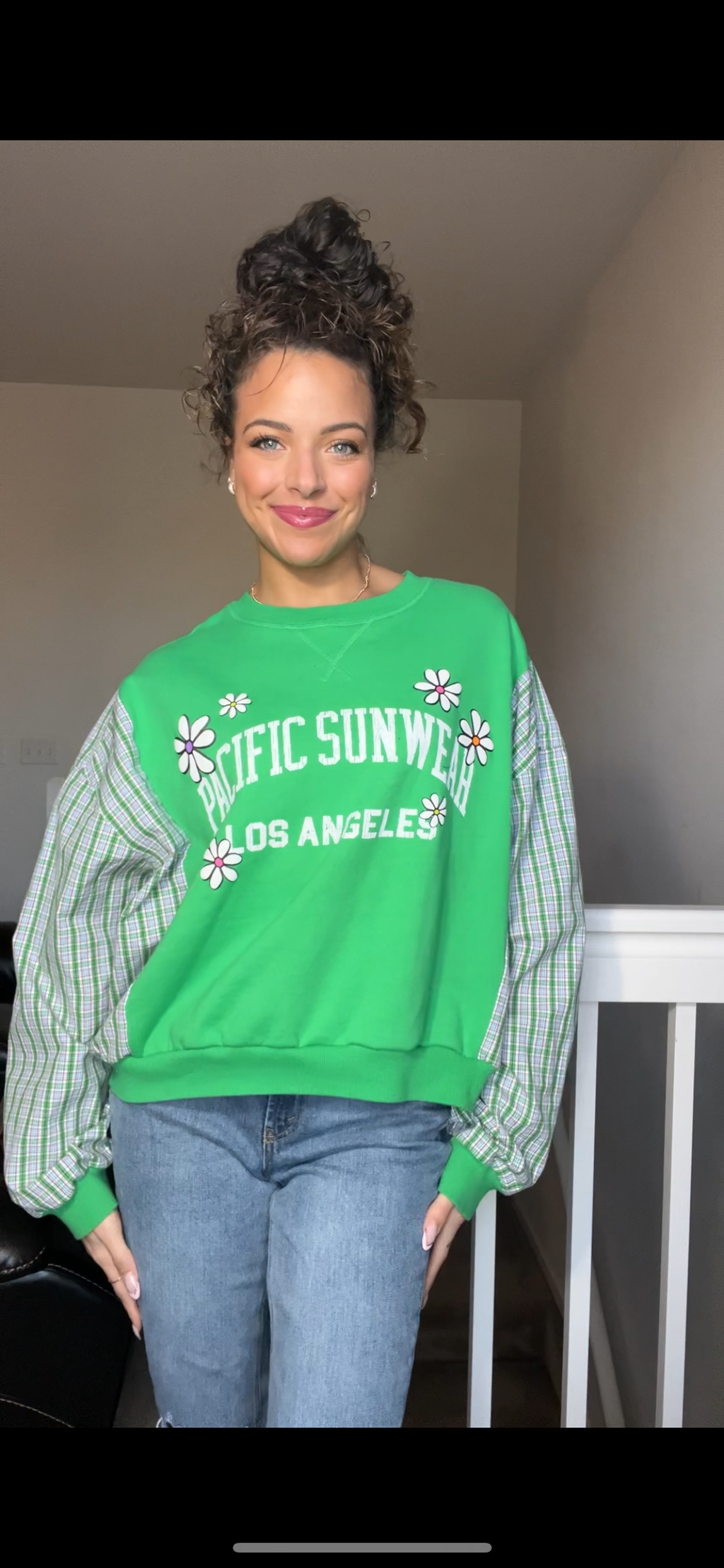 Upcycled Los Angeles – women’s small – midweight sweatshirt with cotton sleeves – short in length￼