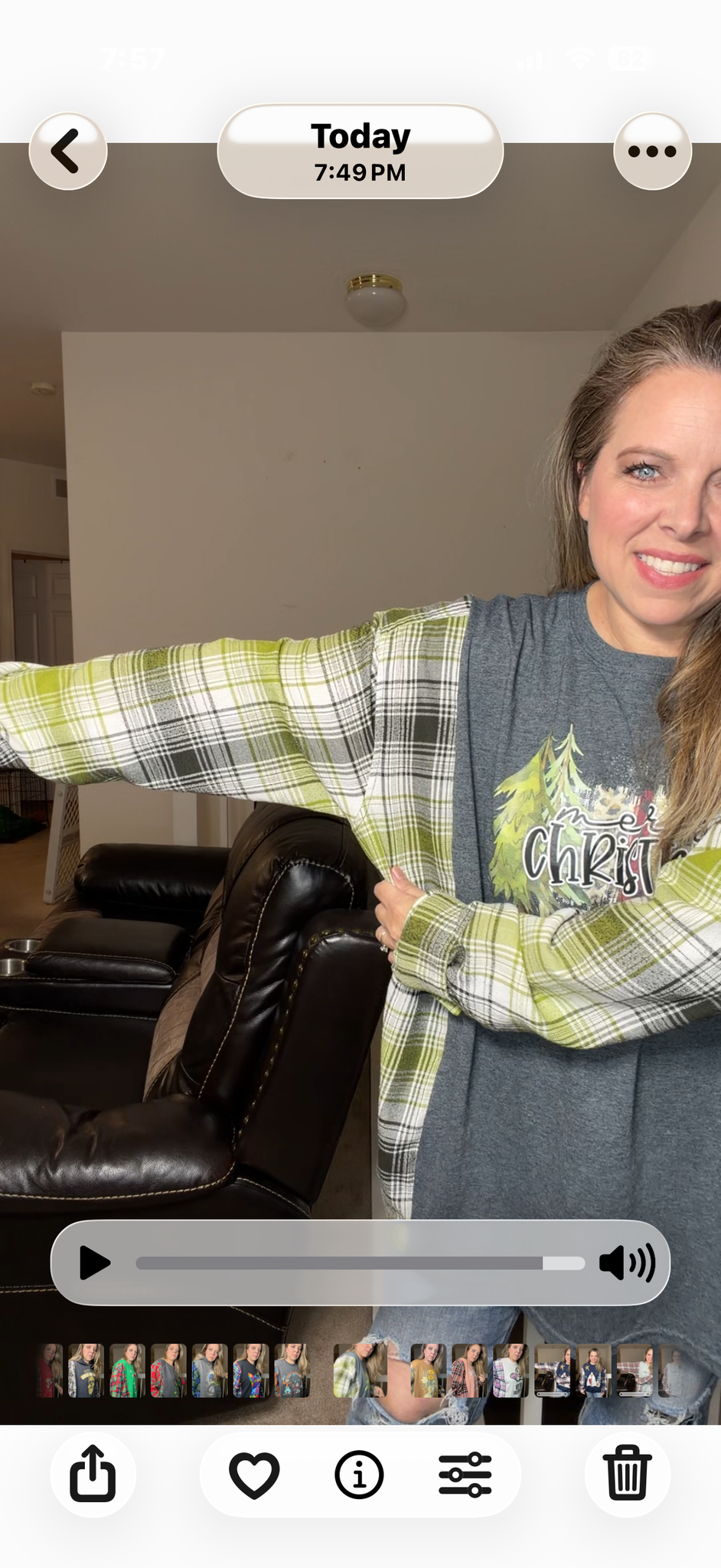 Upcycled Merry Christmas – women's 3X/4X T-shirt with flannel sleeves ￼