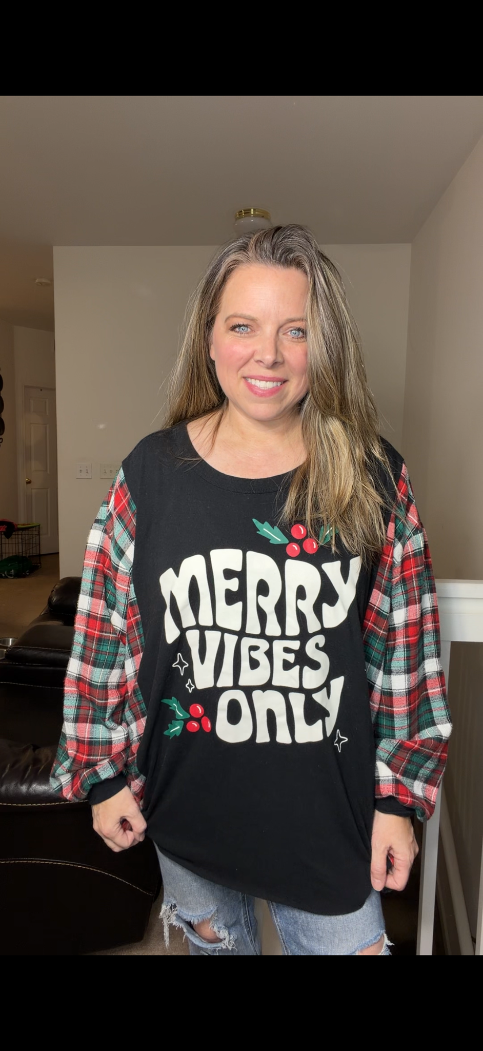 Upcycled vibes – women's 4X T-shirt with flannel sleeves