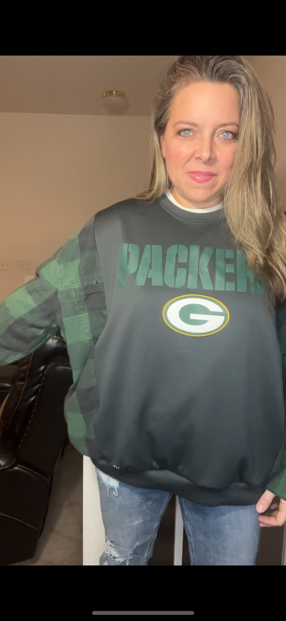 Upcycled Packers – women’s XL/1X – midweight sweatshirt with flannel sleeves￼